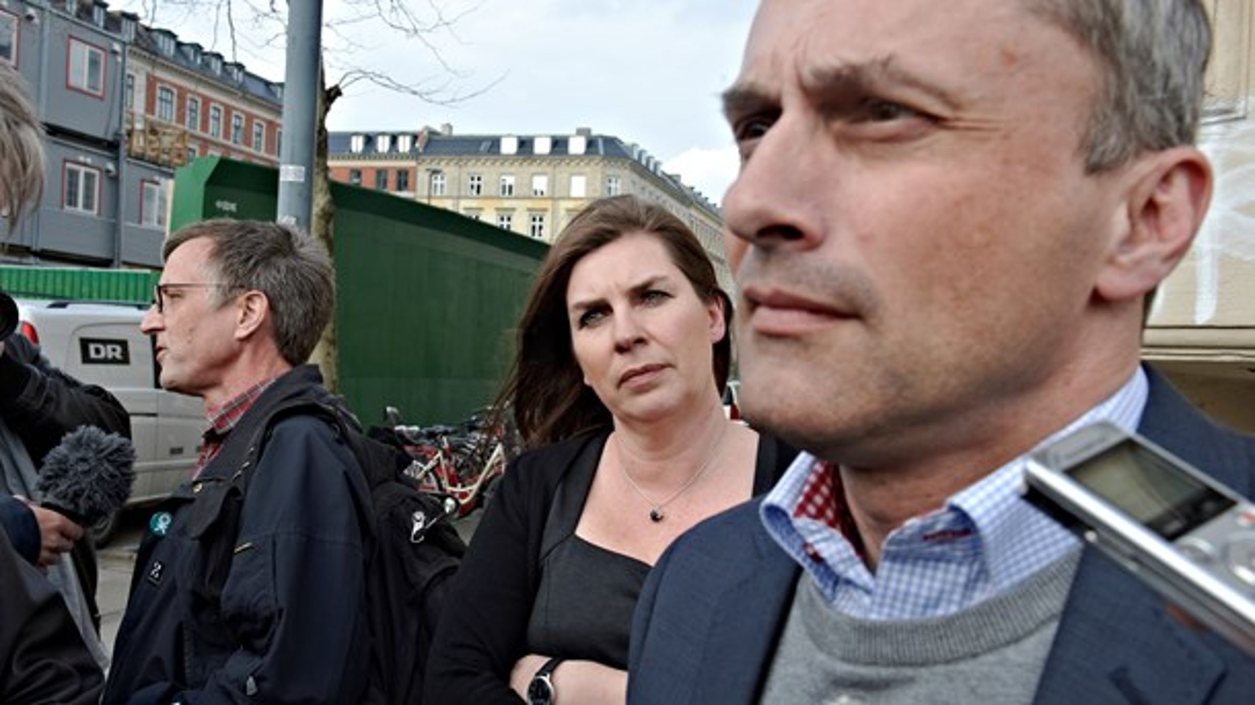 Lockouten af lærerne ved overenskomstforhandlingerne i 2013 spøger stadig. Også denne gang er hovedrollerne besat af lærerformand Anders Bondo Christensen (tv.), der også er topforhandler for Forhandlingsfællesskabet,&nbsp;og Michael Ziegler (K), der forhandler for KL.