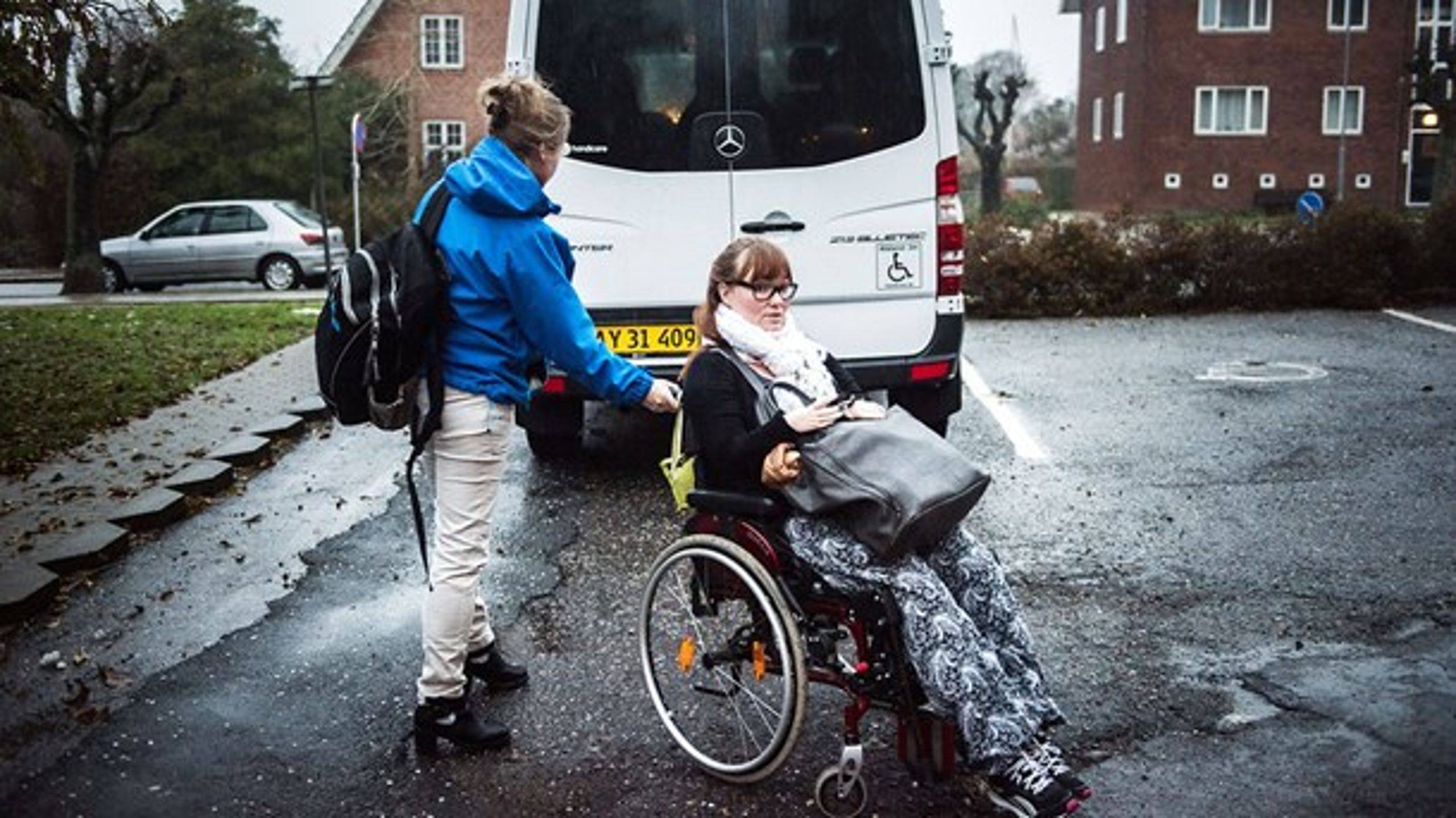 Ud af knap 300.000 mennesker med bevægelseshandicap i Danmark er kun 171.000 i job. Én af dem er Lea Kristensen, der arbejder som socialrådgiver i Ringsted Kommune.&nbsp;