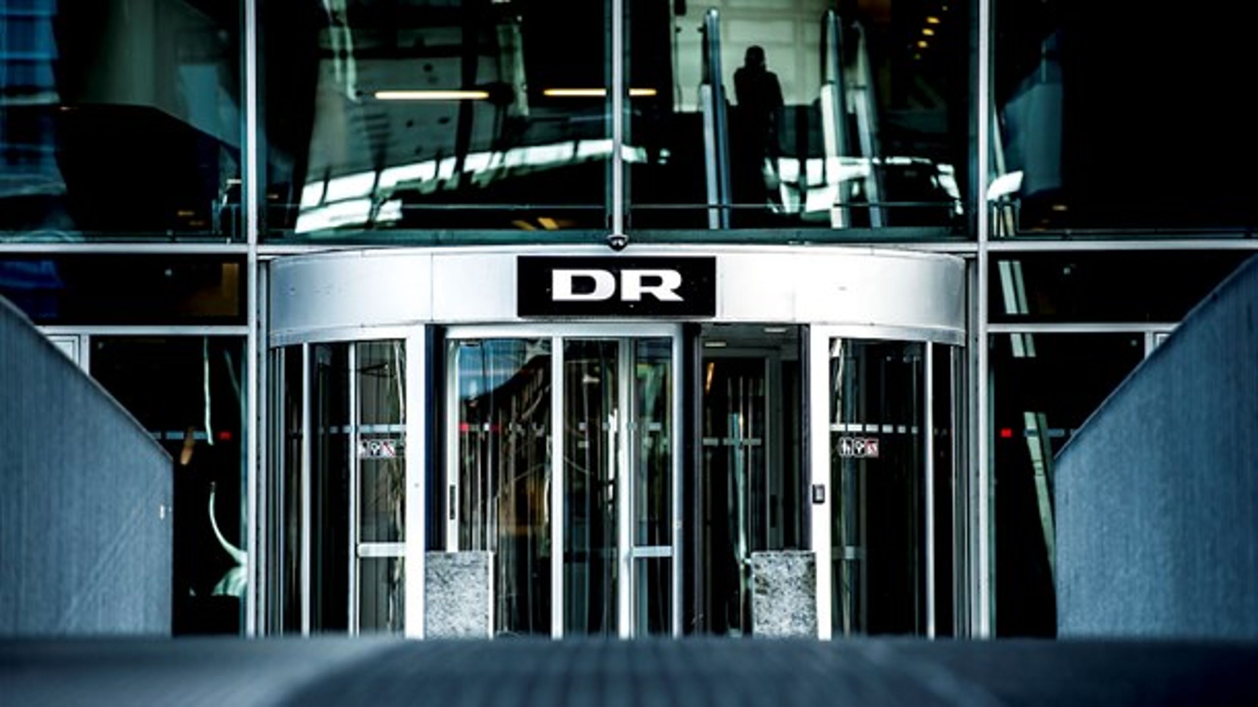 Dybe beskæringer af DR redder ikke de lokale medier, skriver Tine Johansen fra Dansk Journalistforbund.<br>