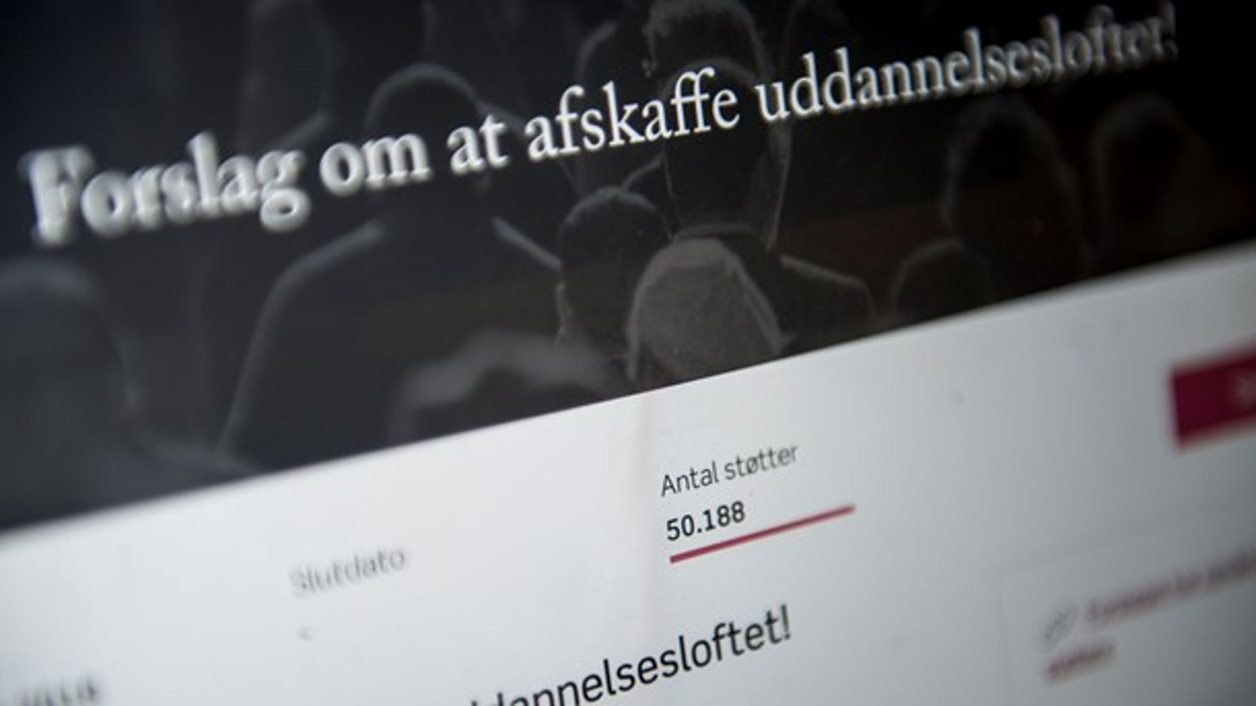 Forslaget om afskaffelsen af uddannelsesloftet fik ikke opbakning i Folketinget. Borgerforslaget om afskaffe ministerpensionen er det næste og blot andet borgerforslag, der skal behandles i Folketinget. Datoen er endnu&nbsp;ukendt.