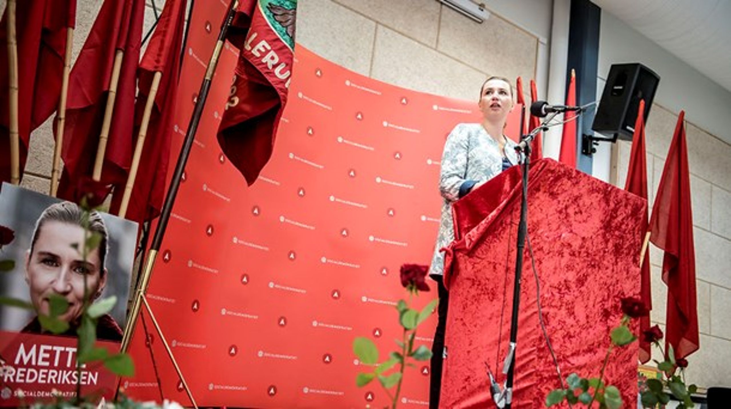 "Nogle gange skal vi politikere gøre noget ekstraordinært for at rette op på de problemer, vi selv har været med til<br>at skabe," siger&nbsp;Mette Frederiksen, som vil belønne unge for at tage en erhvervsuddannelse.