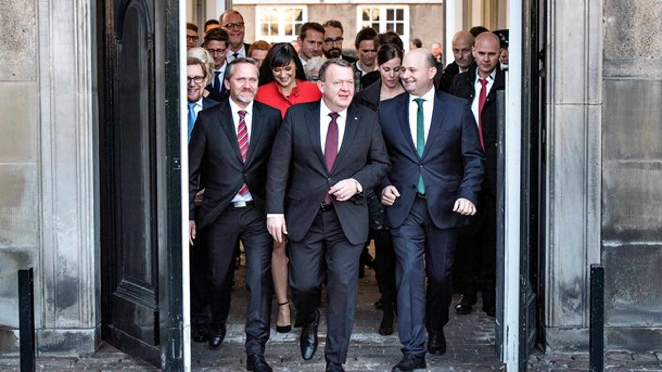 Statsminister Lars Løkke Rasmussen (V) står overfor sin første ministerrokade, siden han i november 2016 præsenterede sin nye trekløverregering.&nbsp;