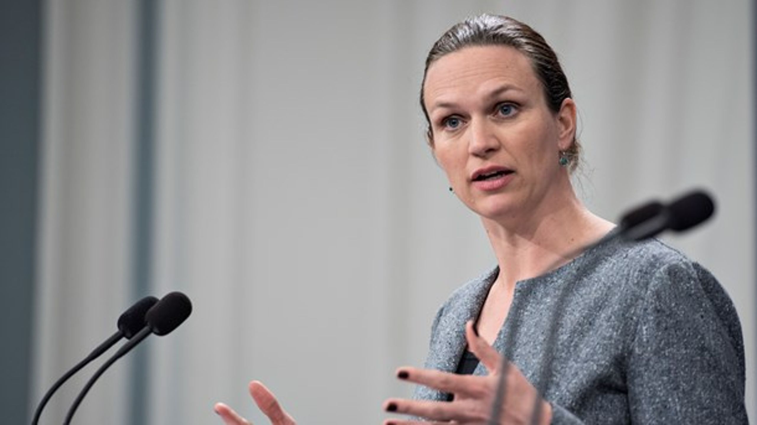 Undervisningsminister Merete Riisager skal tirsdag på talerstolen&nbsp;under Folketingets&nbsp;spørgetime.