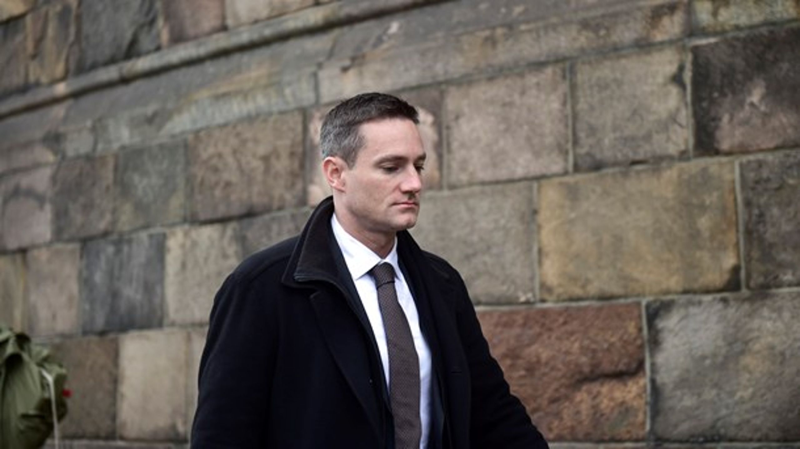 "Man må blot glæde sig over, at mere forstandige folk i regeringen og Dansk Folkeparti har forstået betydningen," skriver Erik Østergaard.