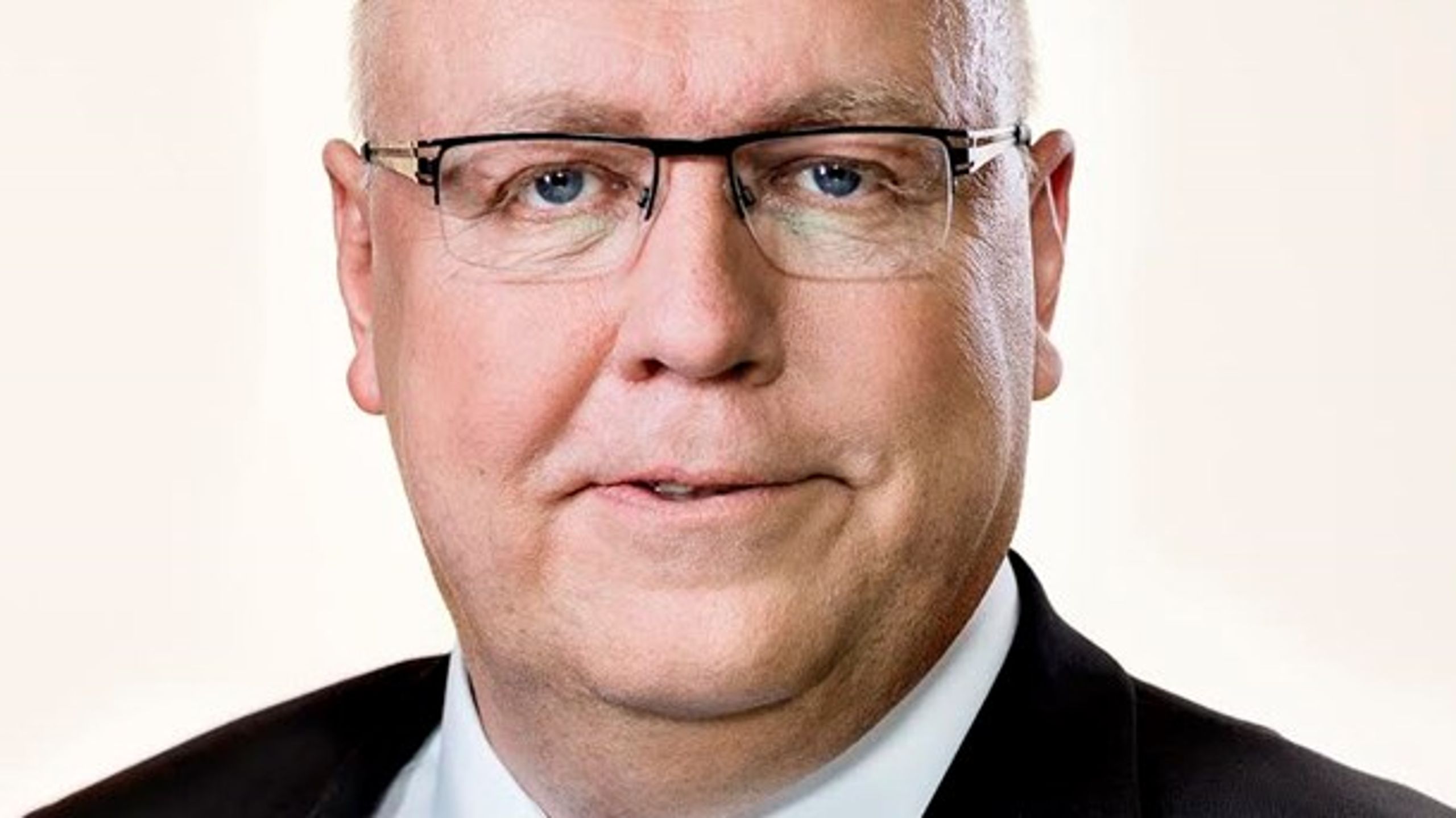 Socialdemokratiet har afsat nul kroner til infrastruktur i deres 2025-plan og bærer samtidig&nbsp;hovedansvaret for, at togfondens fase 2 har et stort, sort hul på 15 milliarder kroner, skriver Kristian Pihl Lorentzen (V).