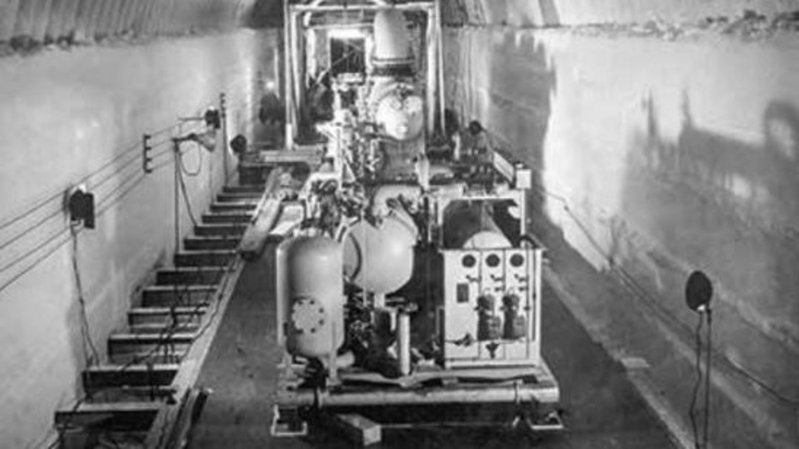 Varmeveksleren og dampkondensatoren til Camp Centurys transportable atomreaktor.&nbsp;