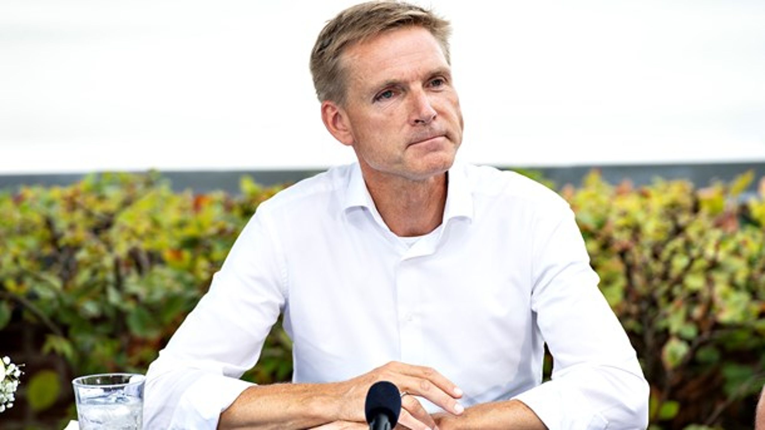 Thulesen med sfinks-udtryk: For en gangs skyld kan en partileder være tilfreds trods udsigten til tab.<br>