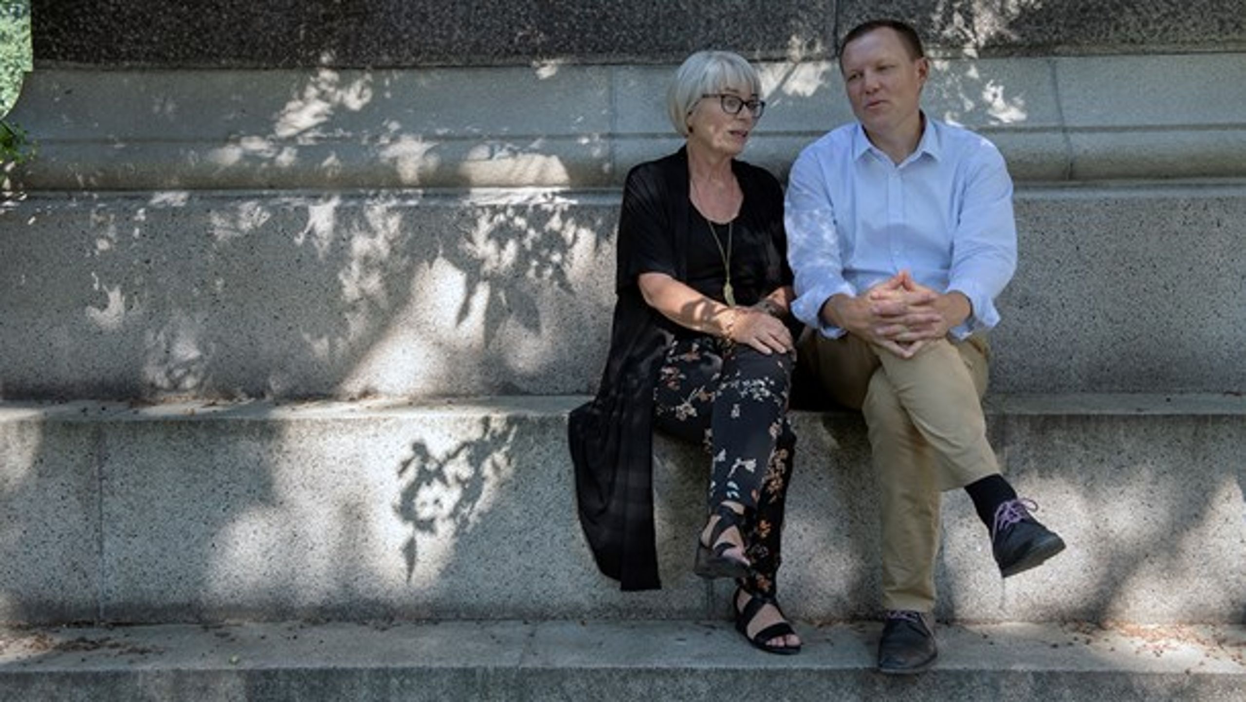 Altinget styrker sin konstruktive journalistik til civilsamfundet i kraft af en ny bevilling fra&nbsp;Tuborgfondet. På billedet er det fondets direktør, Anne-Marie Skov, og Altingets chefredaktør, Jakob Nielsen.