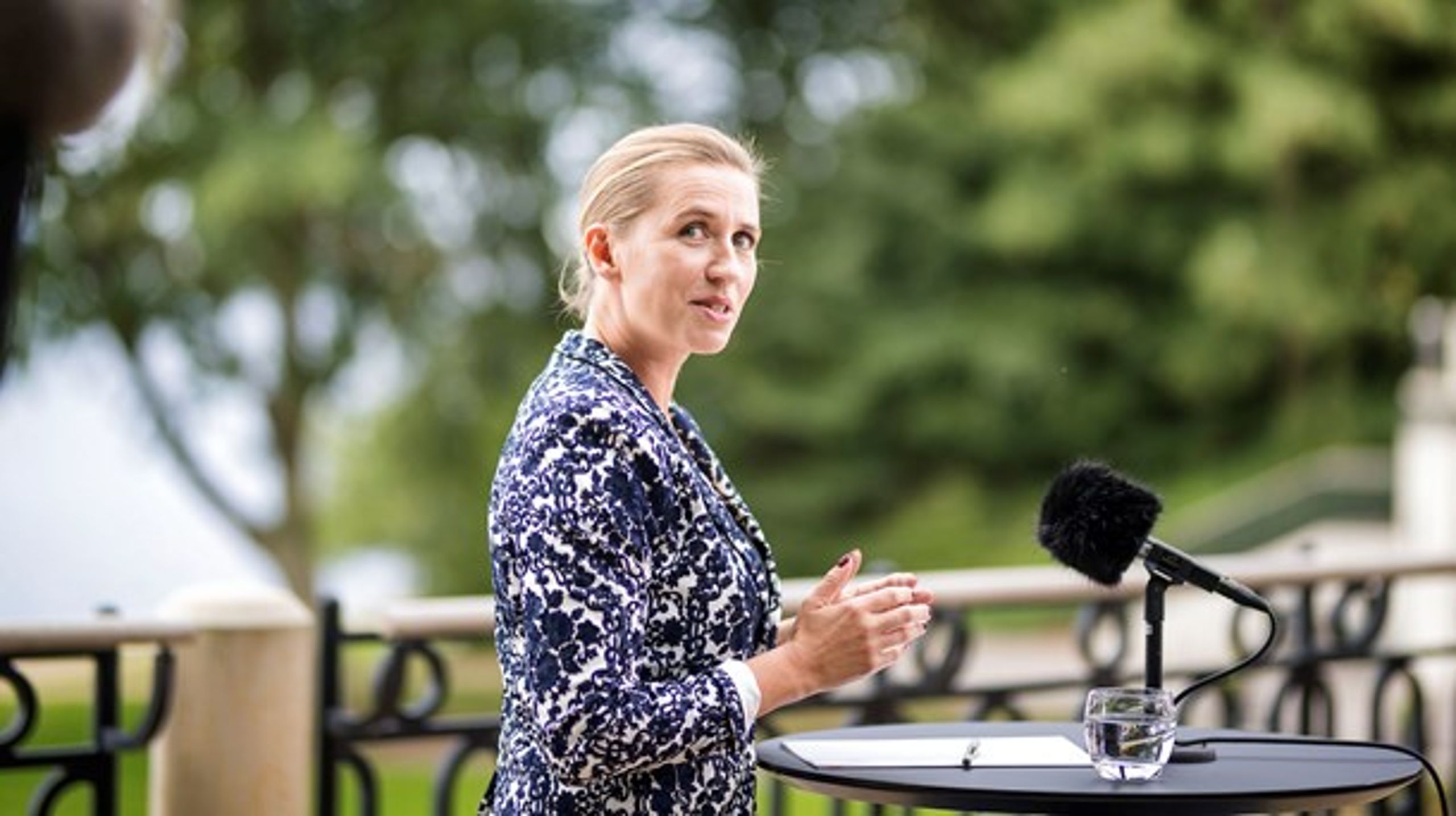 Socialdemokratiets partileder Mette Frederiksen brugte partiets sommergruppemøde til at præsentere et nyt nærhedsudspil, som gentager ambitionen om at få gennemført en ny evaluering af kommunalreformen.<br>