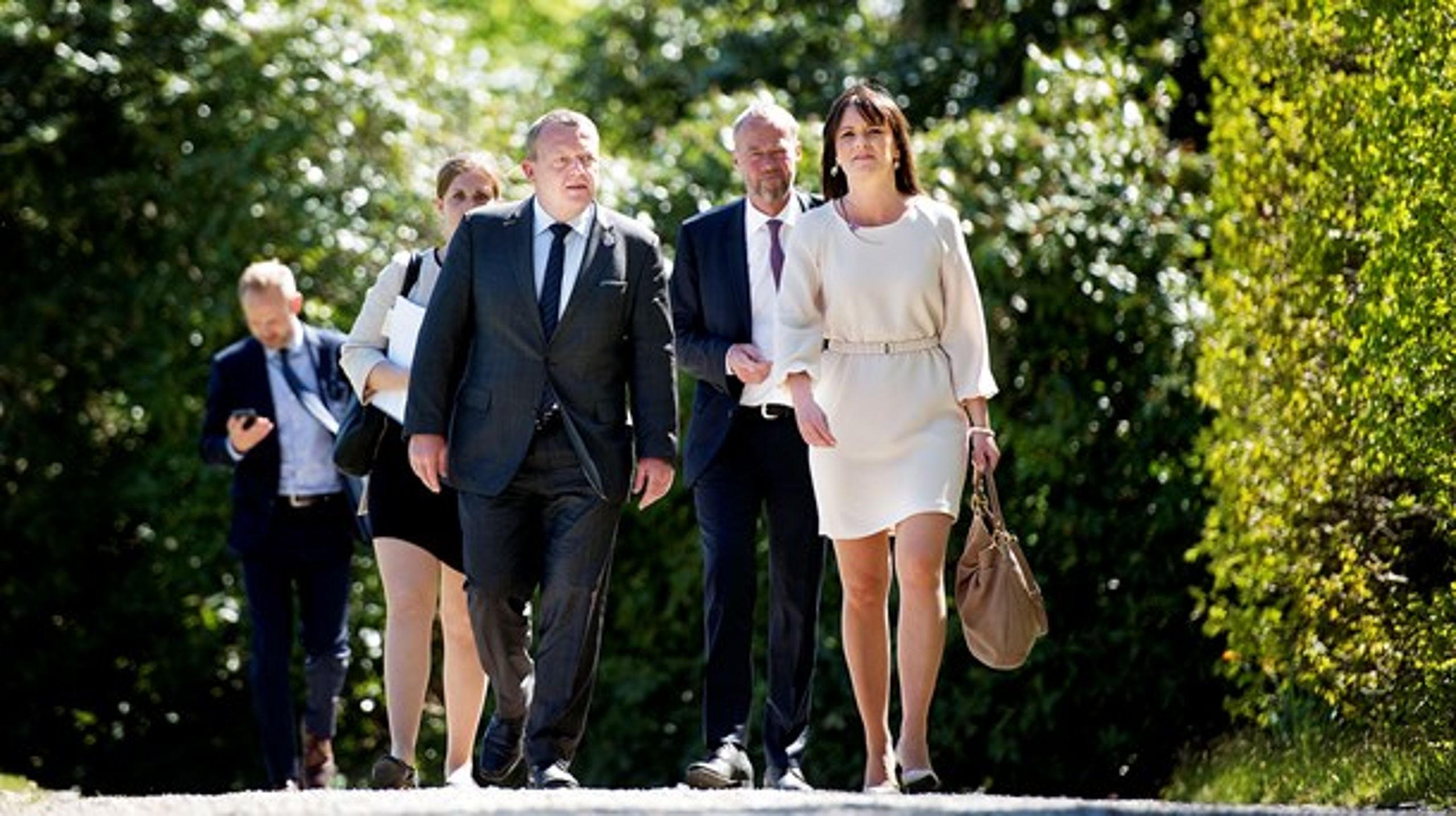 Der bliver talt meget om den store Sammenhængsreform, som kommer i flere bidder. Løkke og Løhde ventes at præsentere en mundfuld tirsdag i forbindelse med regeringsseminaret. Her vil fokus være på unødige regler og "bøvl". Senere kommer blandt andet sundhed og ungdomsuddannelser.