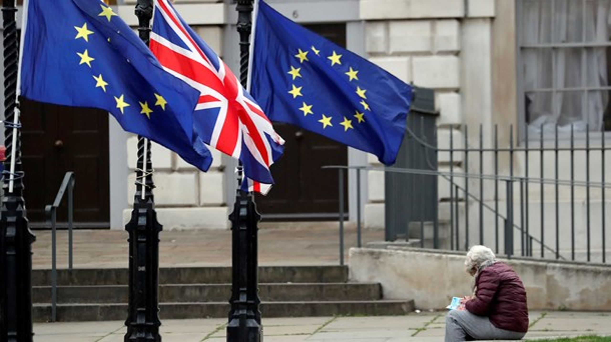 Trods forsikringer om, at ”Brexit betyder
Brexit”, inkluderer den britiske hvidbog om det fremtidige forhold en lang
række samarbejder på det sikkerhedsmæssige område, som briterne fortsat gerne
vil deltage i, skriver Catharina Sørensen fra Tænketanken Europa.