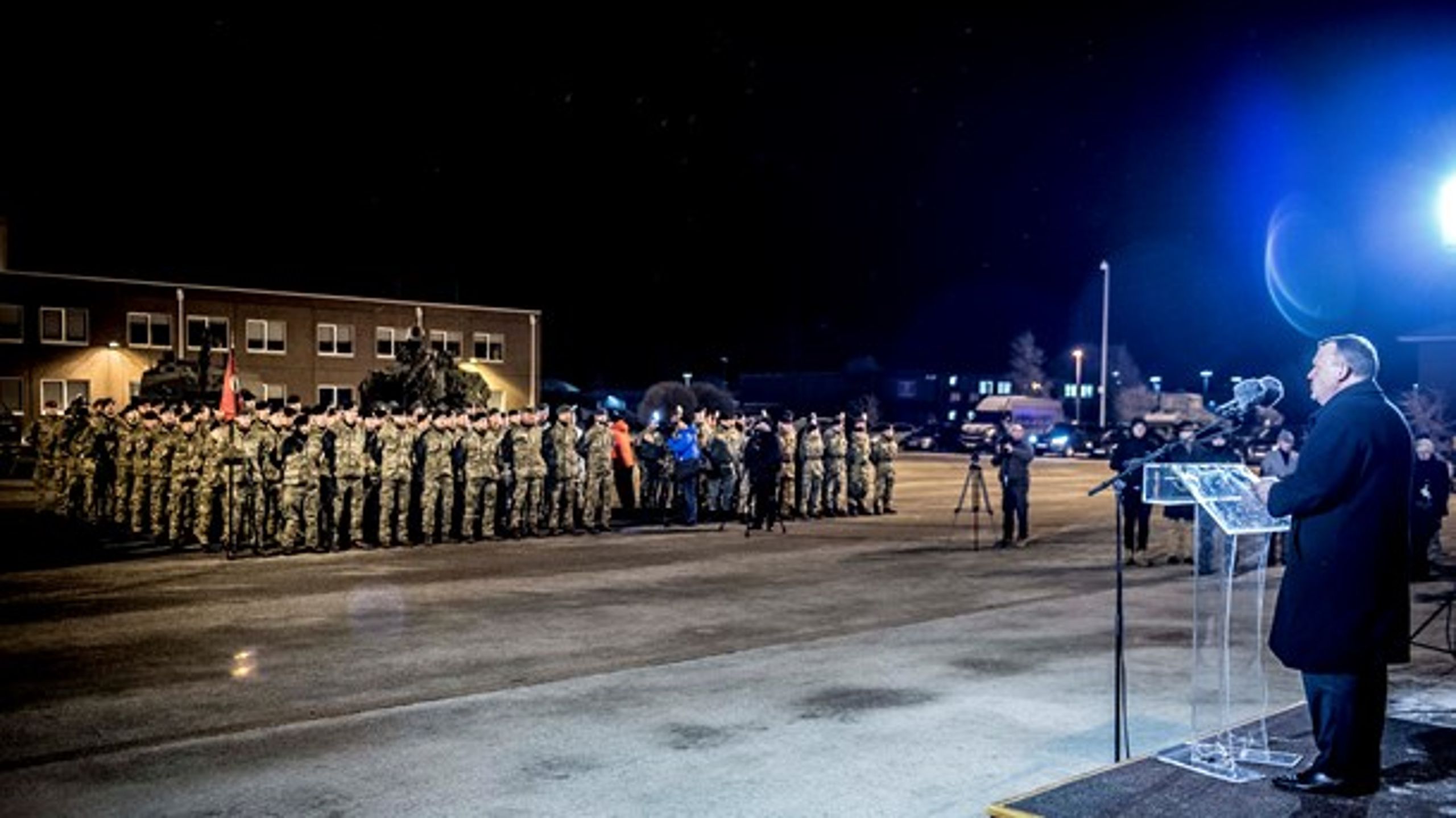 Bidrag til internationale missioner koster på hjemmefronten. På billedet ses Lars Løkke Rasmussen (V) i Estland, hvor danske soldater i 2018 blev udstationeret som bidrag til&nbsp;Nato-missionen&nbsp;Enhanced Forward Presence.