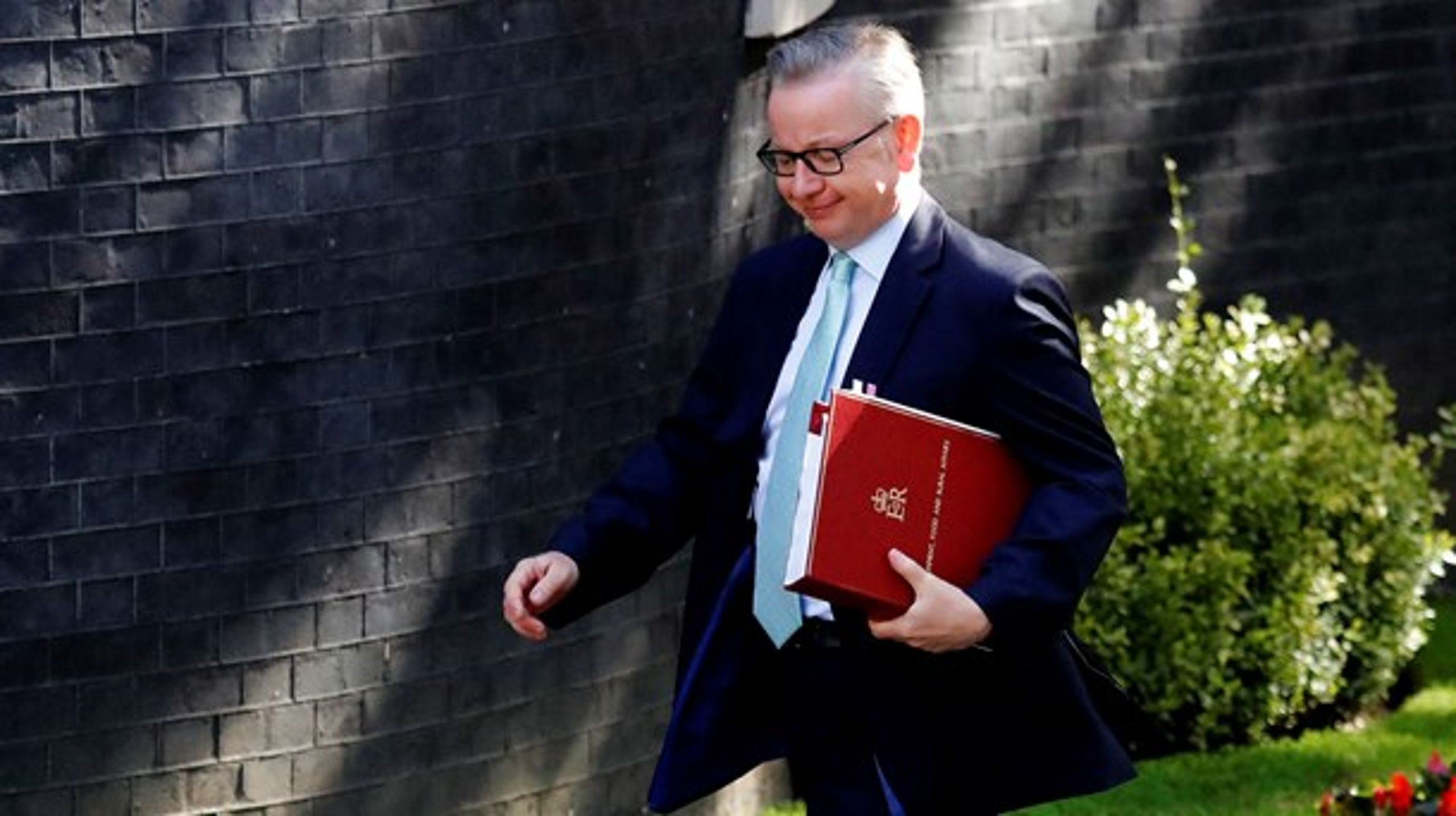 Den britiske miljø- og fødevareminister, Michael Gove, har fremlagt et lovforslag, der vil målrette flere af landbrugets støttekroner til tiltag, der fremmer miljøet.&nbsp;