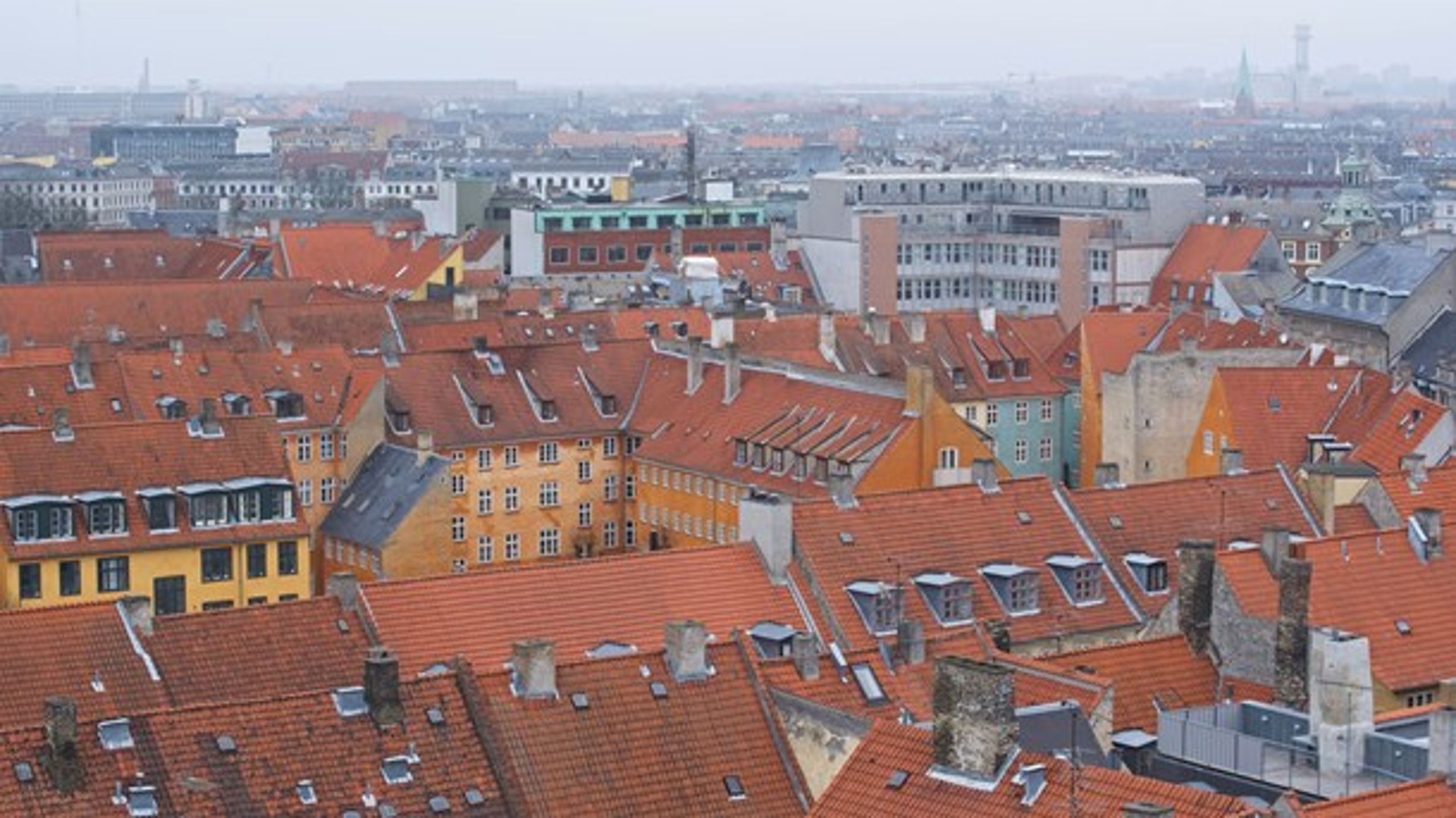 Den nye pulje til renoveringsstrategi for ældre bygninger bør være en hjørnesten i klimaplanens afsnit om byggeri, fordi&nbsp;størstedelen af de danske bygninger er af ældre dato, mener branchedirektør i DI Byg.&nbsp;