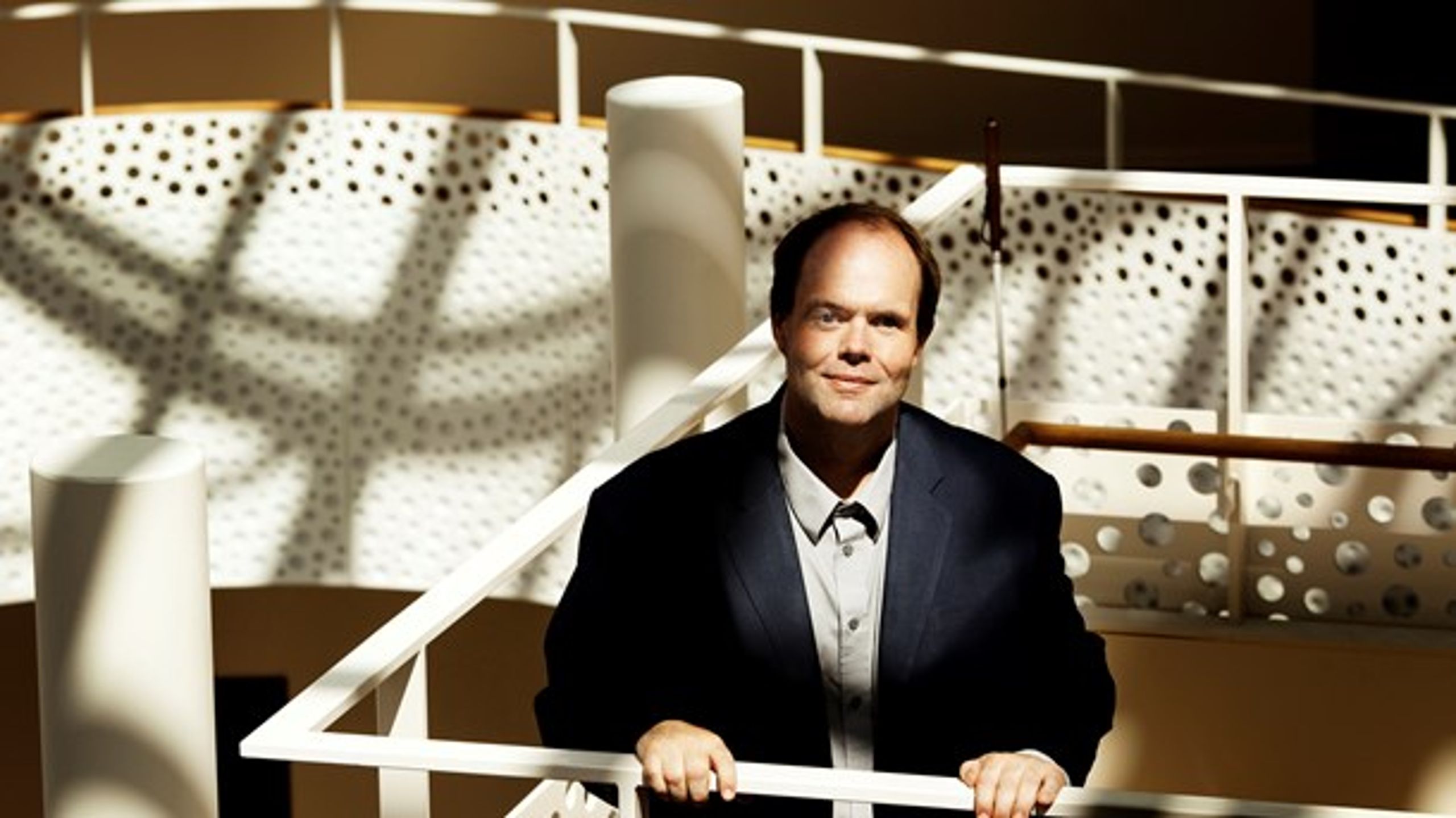 "Væk med bøvlede regler, der eksempelvis gør det besværligt at få de rigtige hjælpemidler," skriver Thorkild Olesen.<br>