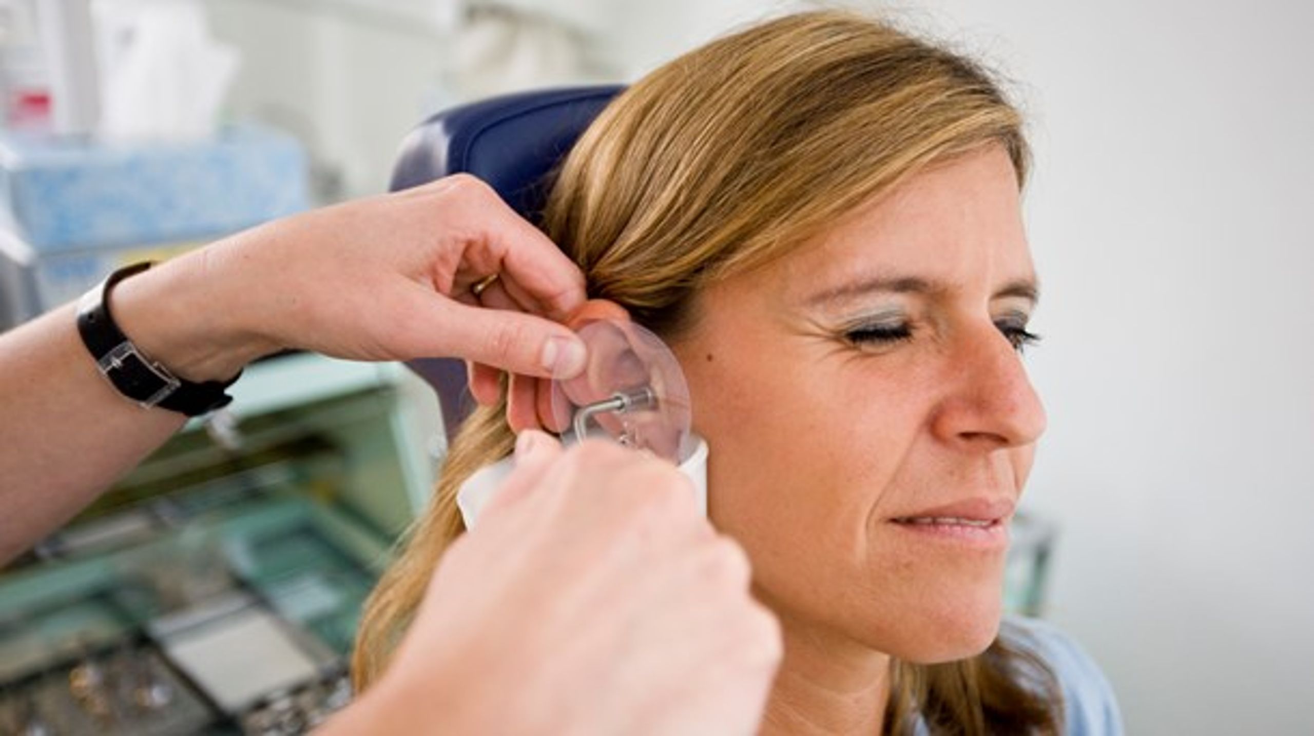 Læger bør ikke både skulle diagnosticere og samtidig være sælgere for bestemte behandlinger, som det er tilfældet for mange ørelæger, skriver GN Store Nord.