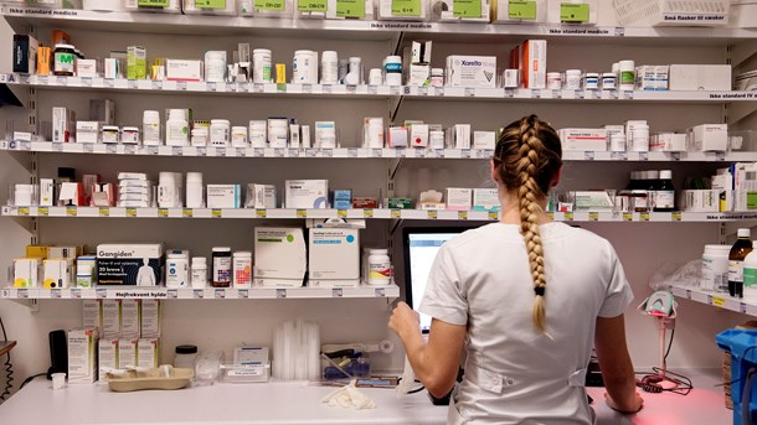 Sygehusmedicinudgifterne stiger med cirka 400 millioner kroner&nbsp;om året, skriver Jes Søgaard.&nbsp;