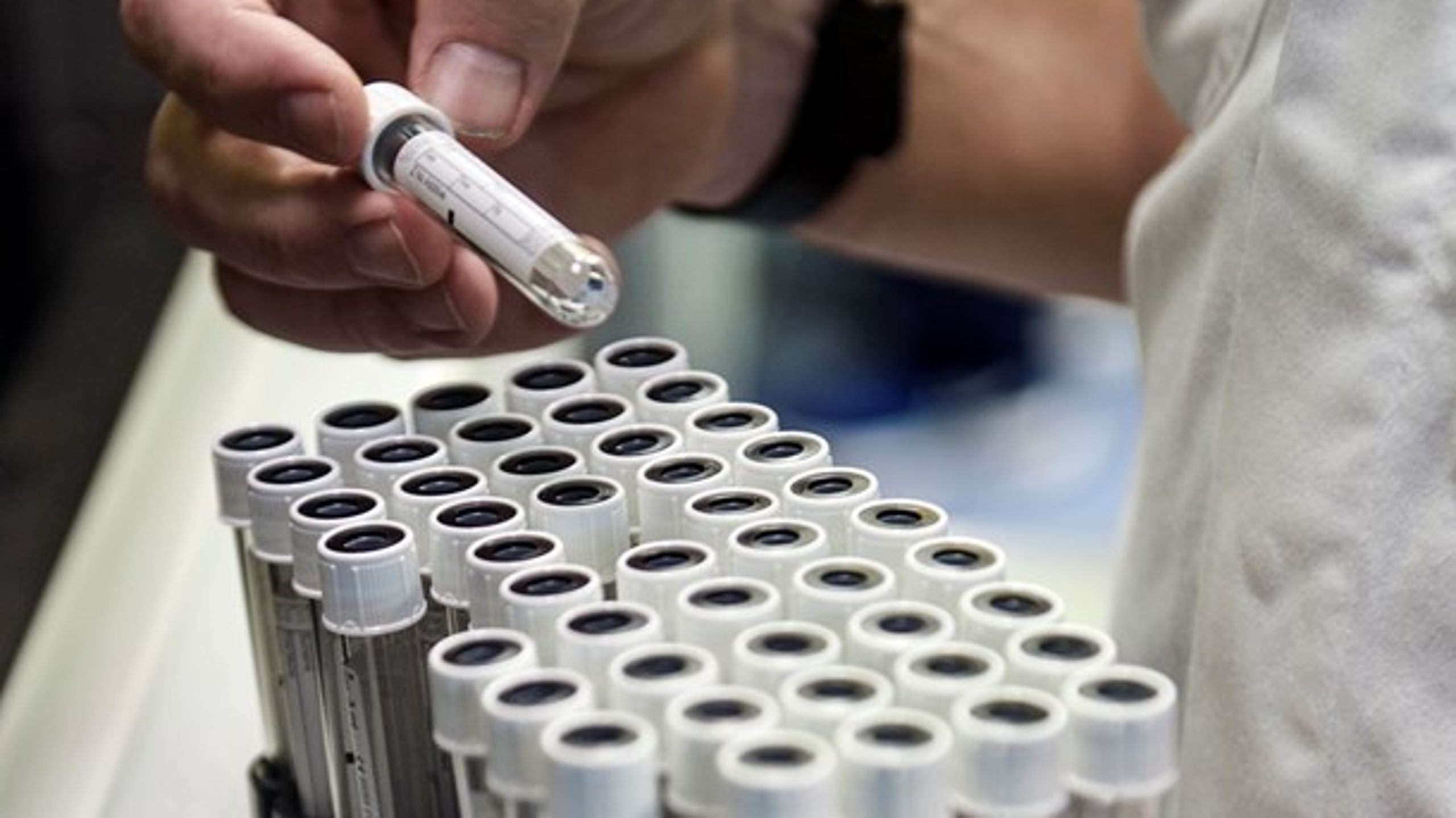 Teknologiske fremskridt har gennem de senere år skabt nye muligheder for kortlægning og analyse af vores gener, hvilket har et stort potentiale for bedre patientbehandling.