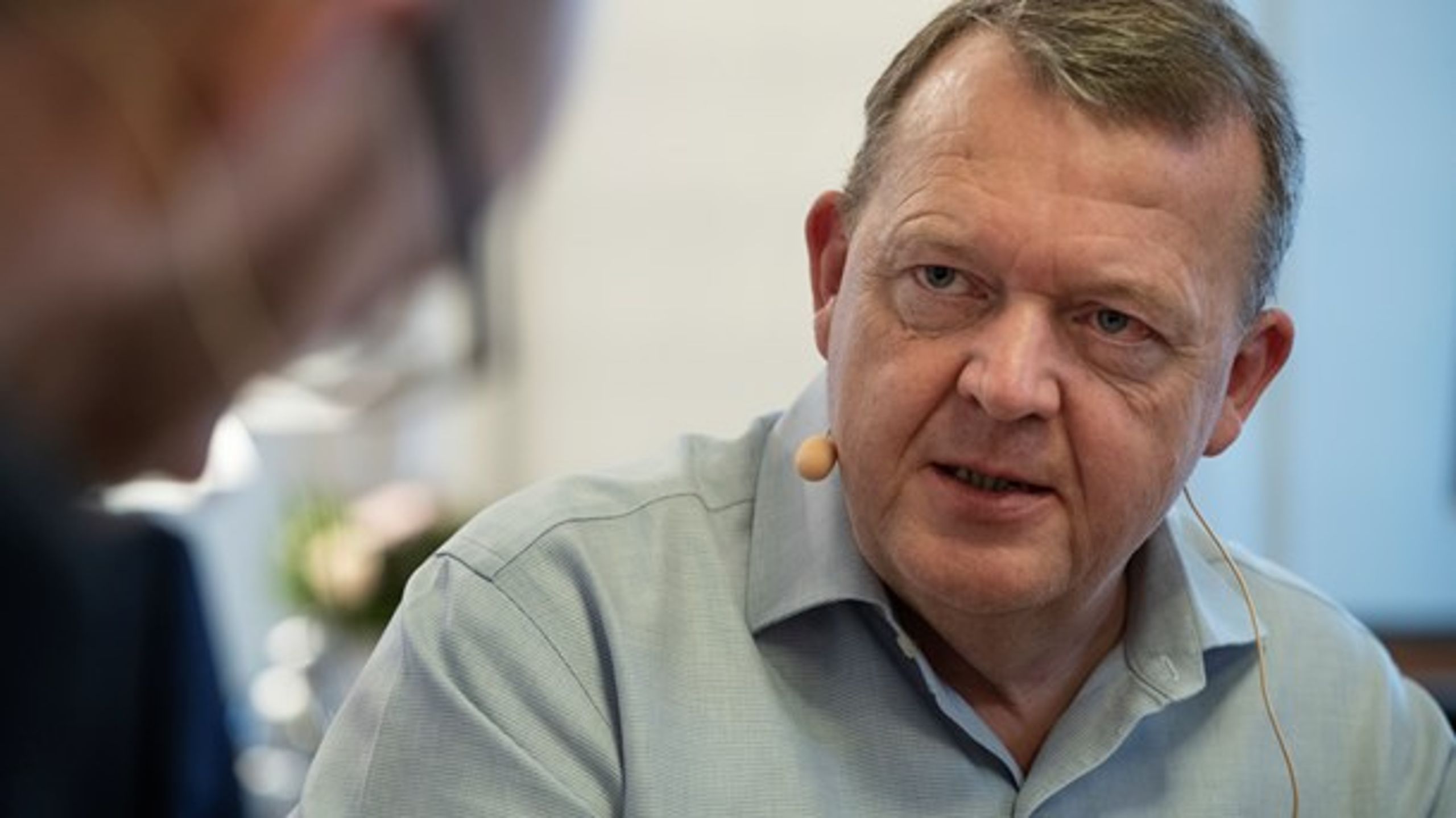 Statsministeren har serveretten foran Socialdemokraternes formand, og det udnyttes til at&nbsp;tale med og inddrage alle i regeringens sundhedsreform. Hér interviewes Løkke&nbsp;af Altingets sundhedsekspert, Ole Toft.