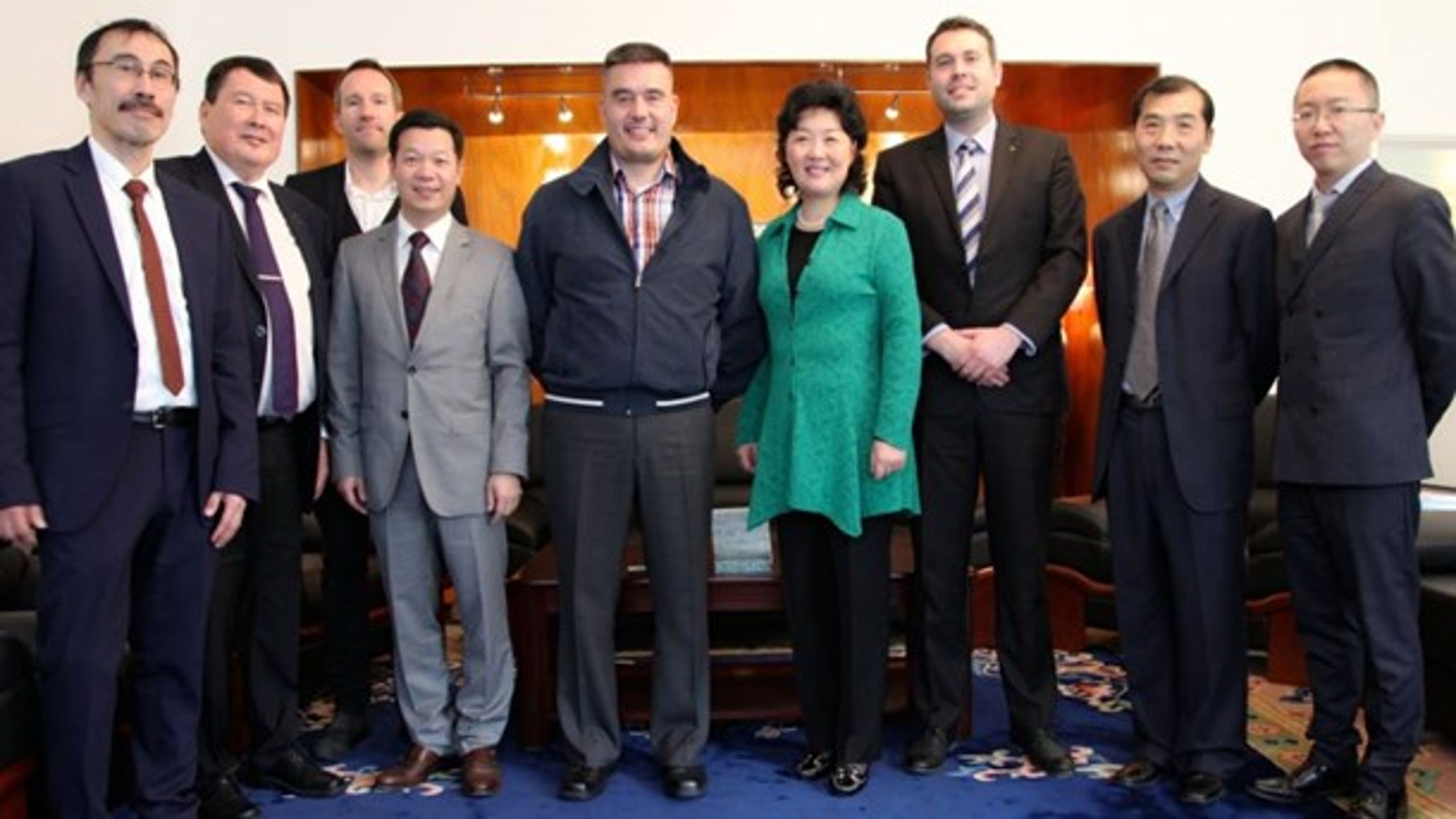 Grønland er ikke parat til at håndtere Kina på egen hånd endnu, mener skribenten.&nbsp;