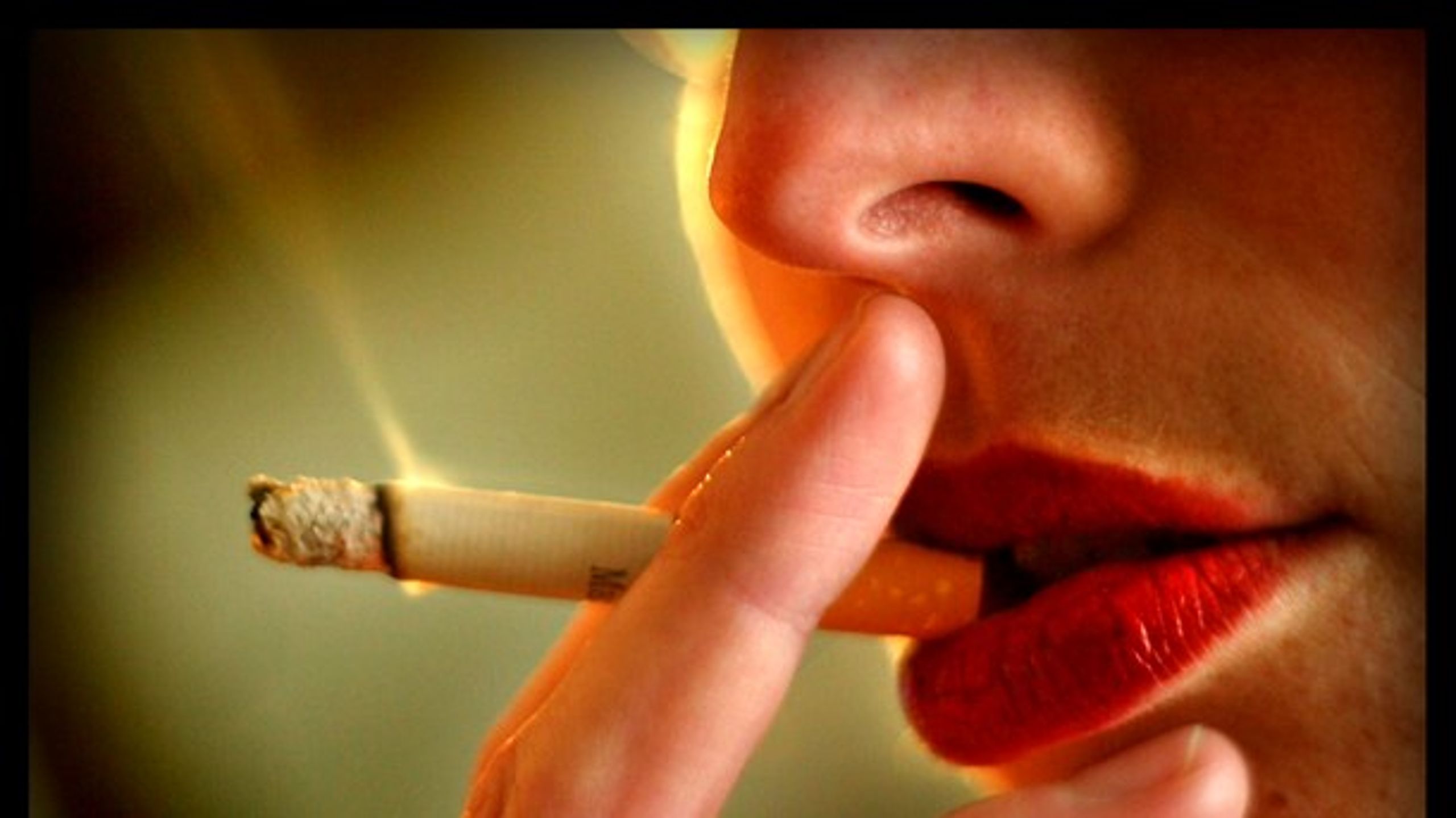 Rygning er en stor årsag til, at mange får kræft. En ny hvidbog viser, at der er stor forskel på, hvem der overlever en kræftdiagnose. &nbsp;