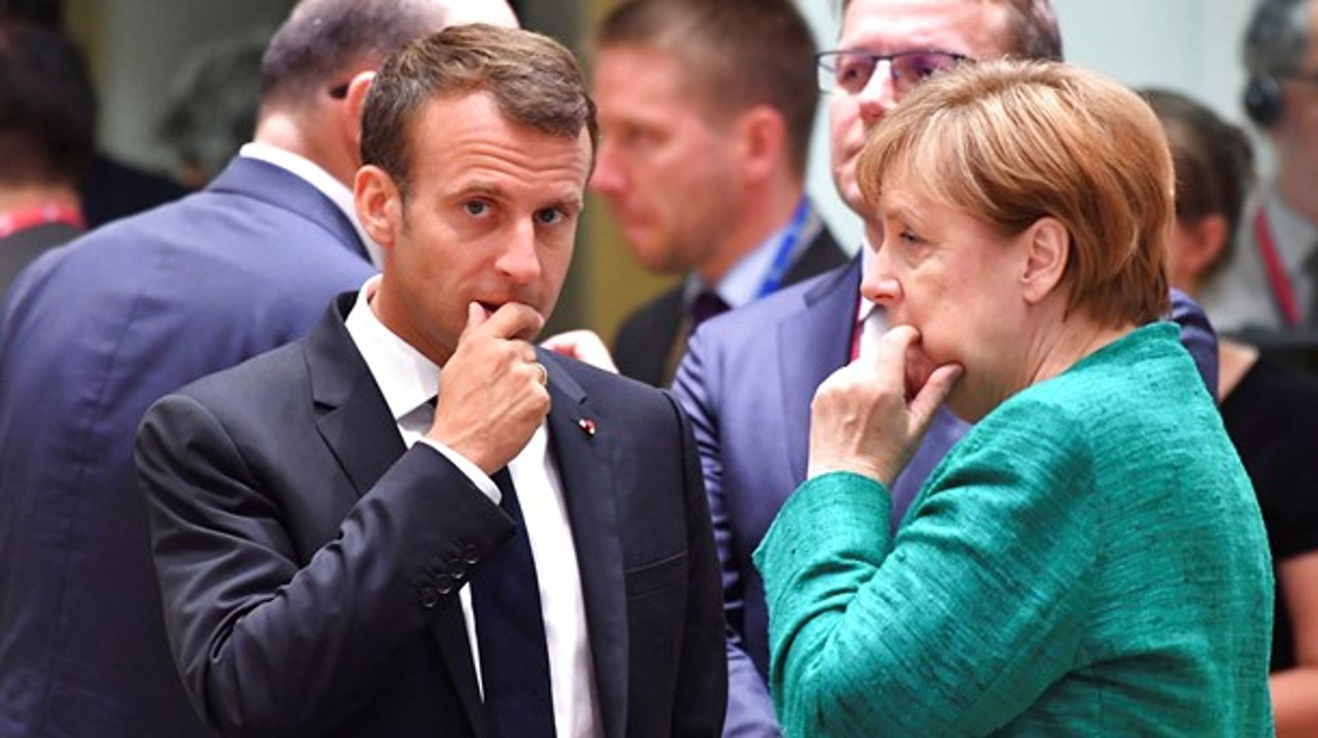 Hvorfor ikke bare give briterne al den tid, de kan finde på at bede om? Helt så nemt er det ikke for præsident&nbsp;Macron, kansler Merkel og de andre EU-landes ledere.
