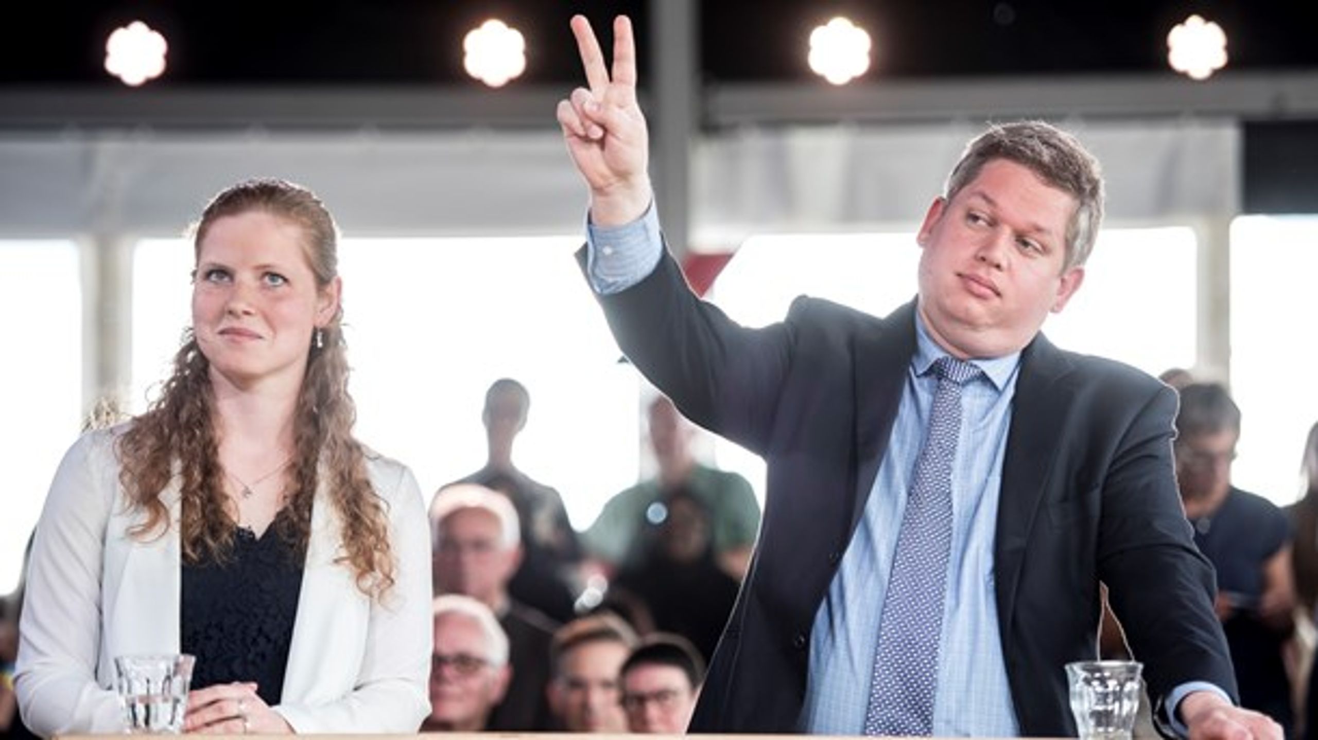 Kristendemokraterne og Stram Kurs ligger meget tæt på spærregrænsen, men hvis partierne ikke lykkes med at komme i Folketinget, kan det give borgerligt stemmespild, skriver Kenneth Thue Nielsen.