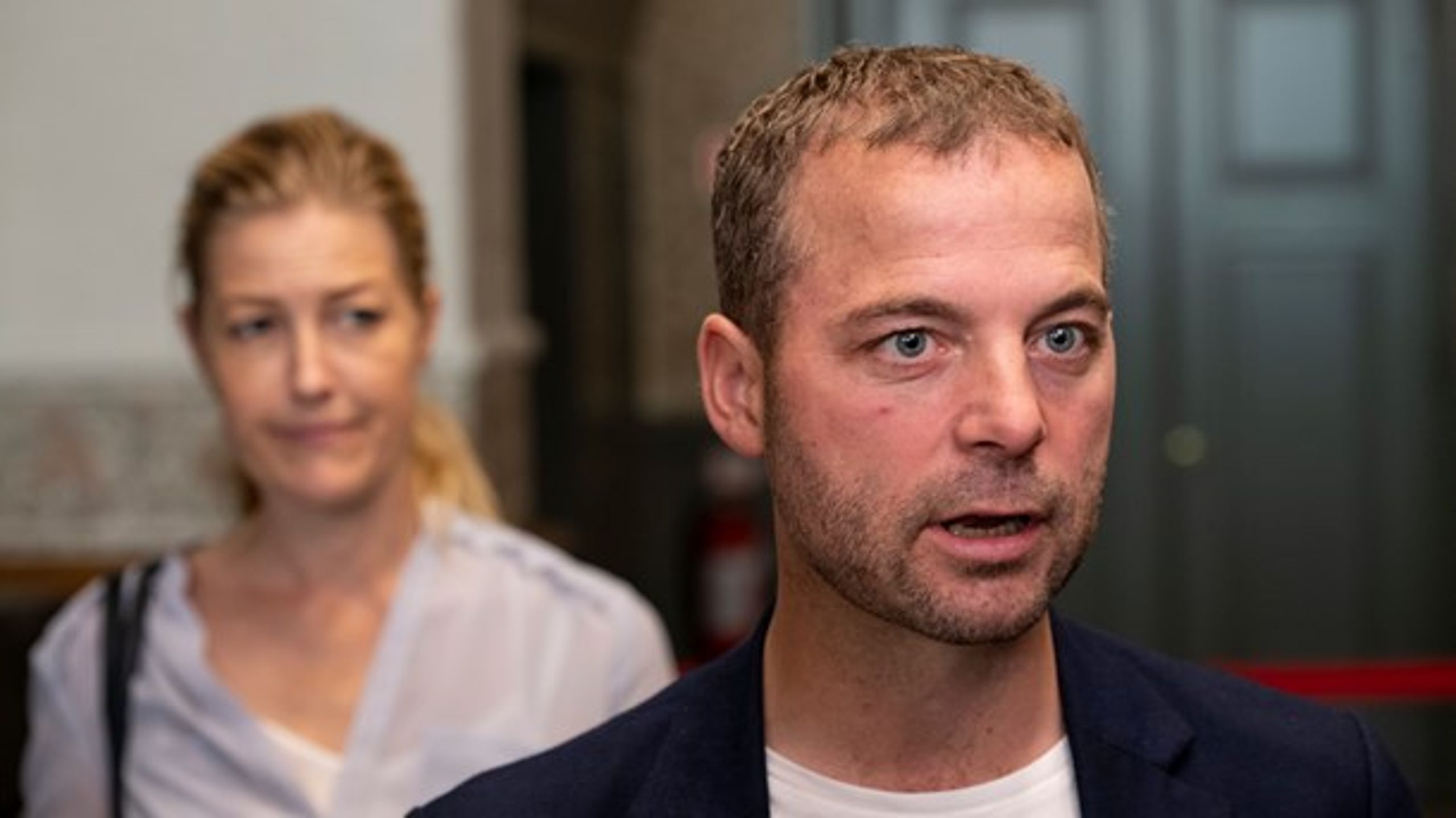 Morten Østergaard afbrød forhandlingerne med Mette Frederiksen onsdag, men han er sat i en svær situation, efter SF og Enhedslisten indgik en klimaaftale med&nbsp;Socialdemokratiet.&nbsp;<br>