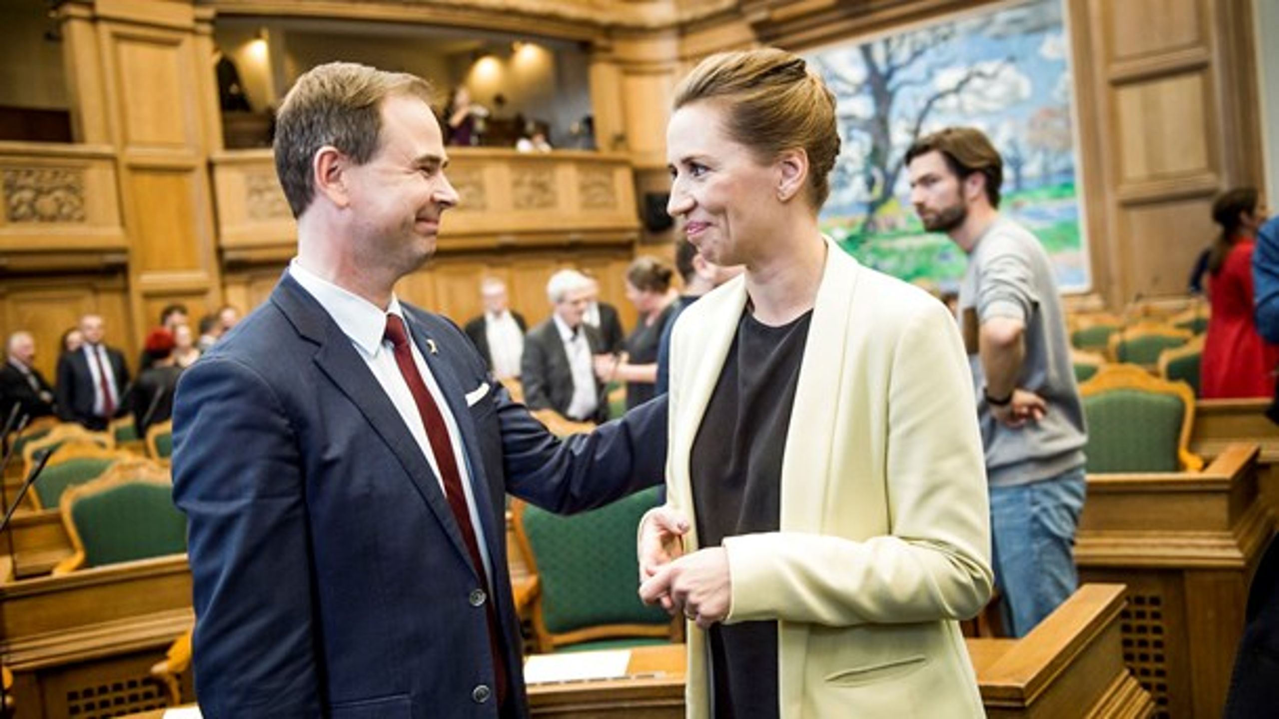 "Jeg glæder mig til at kunne fremlægge regeringens forslag til en finanslov, der viser en ny retning for Danmark," udtaler finansminister Nicolai Wammen (S) i en pressemeddelelse.&nbsp;