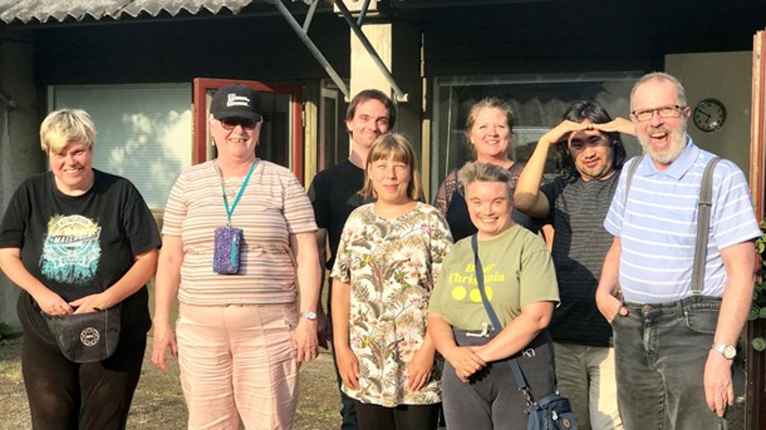 Første&nbsp;hold af frivillige er klar&nbsp;til at&nbsp;betjene Venskabslinjen, når den&nbsp;åbner op for ensomme med udviklingshandicap.<br>