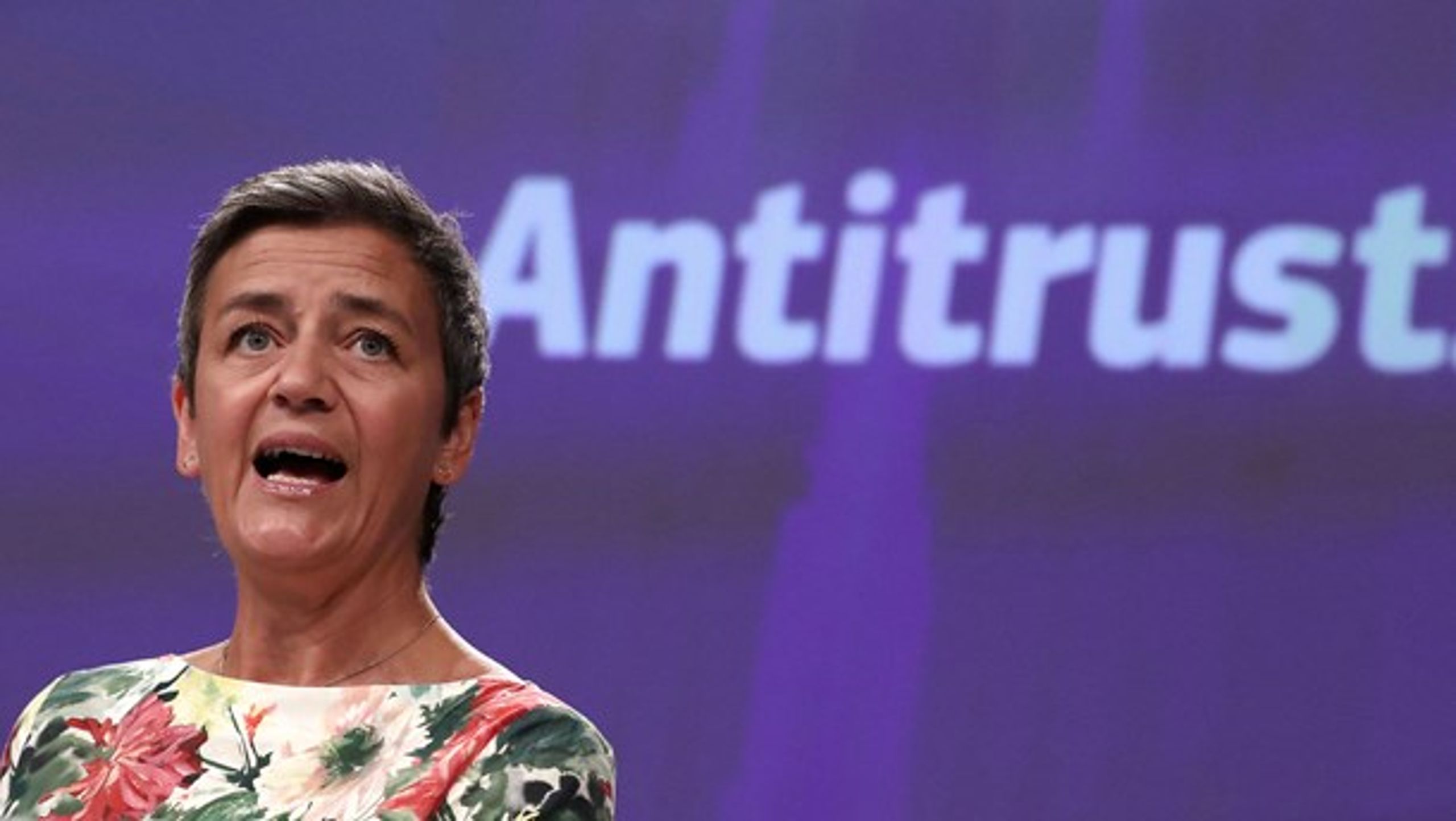 Konkurrencekommissær Margrethe Vestager vil have EU til at gå enegang, hvis en global minimumskat på techvirksomheder ikke falder på plads inden udgangen af 2020.&nbsp;