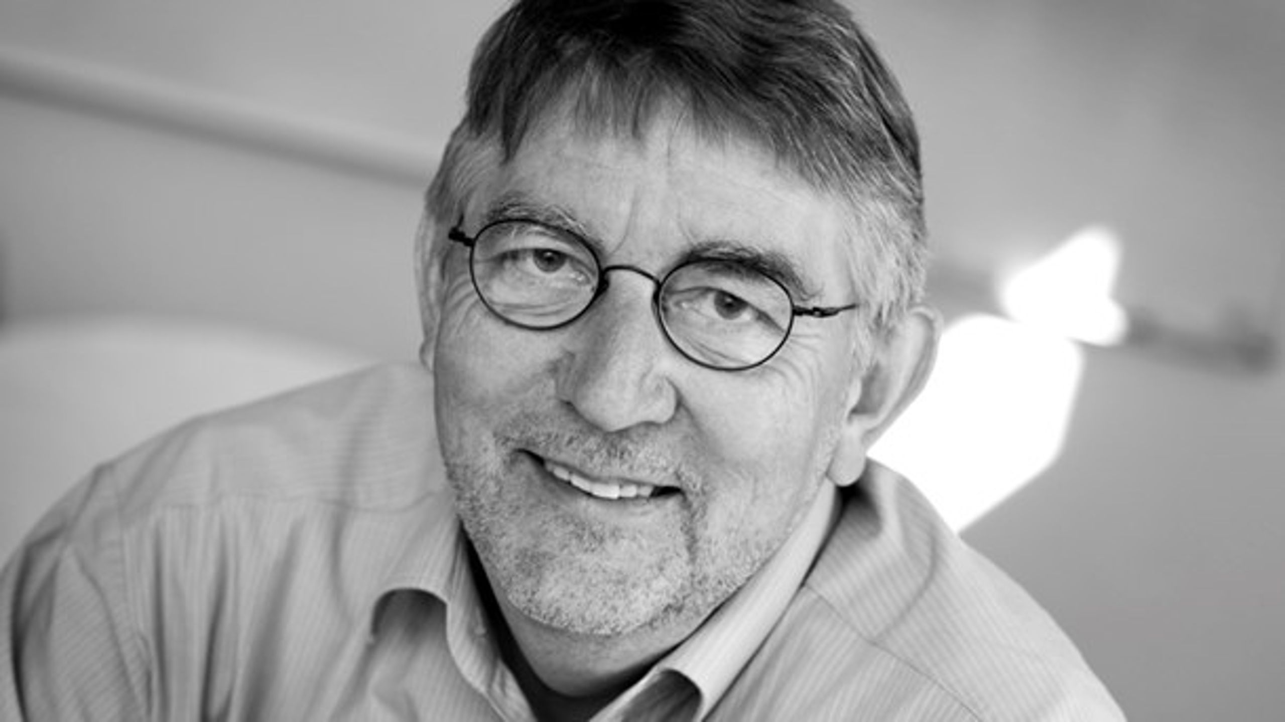 På engelsk findes ordene <i>policy advisor</i> og <i>policy maker</i>, mens noget tilsvarende ikke findes på dansk, skriver Jørgen Rosted og giver et bud på, hvordan en "politikmager" kunne se ud.&nbsp;