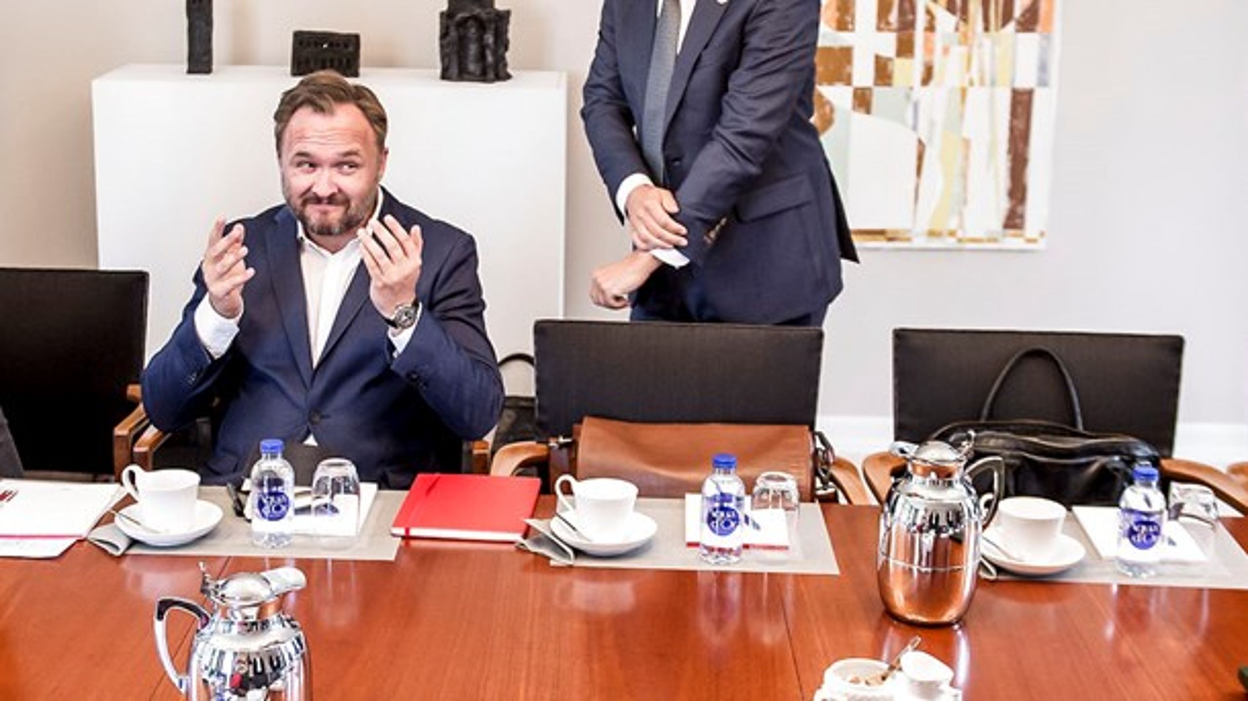 Klimaminister Dan Jørgensen (S) skal forsøge at samle enderne, efter partierne har afgivet deres ønsker. Resultatet skulle gerne blive en ambitiøs klimalov inden jul.