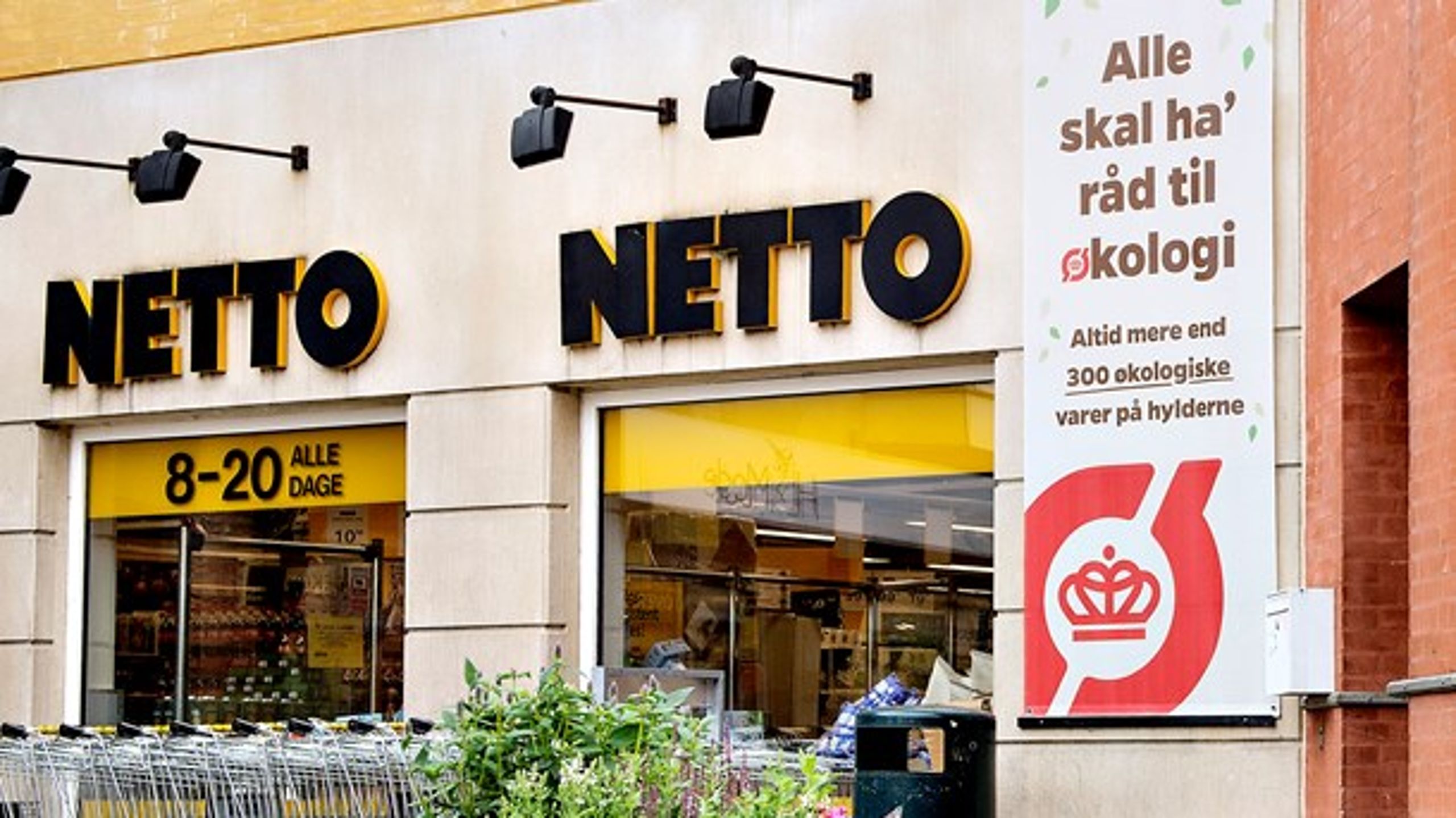 Netto siger: "Alle skal have råd til økologi." Heldigvis har vi allerede et&nbsp;økologisk marked, hvor der både er kvalitetsøkovarer og økologiske basisvarer, mener Økologisk Landsforening.