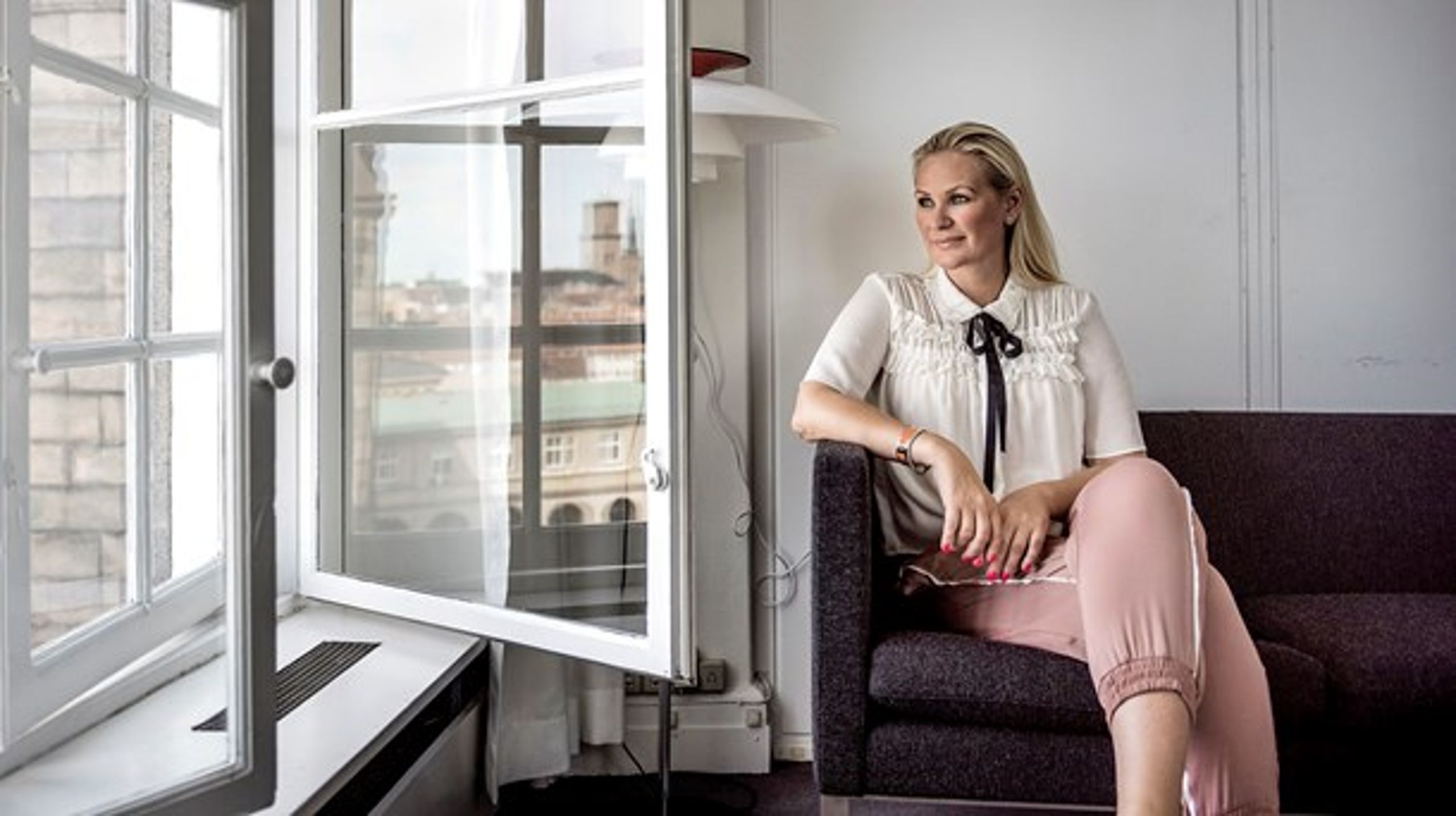 Britt Bager er Venstres kulturordfører og også en af de seks statsrevisorer, som netop har kritiseret Statens Kunstfond.