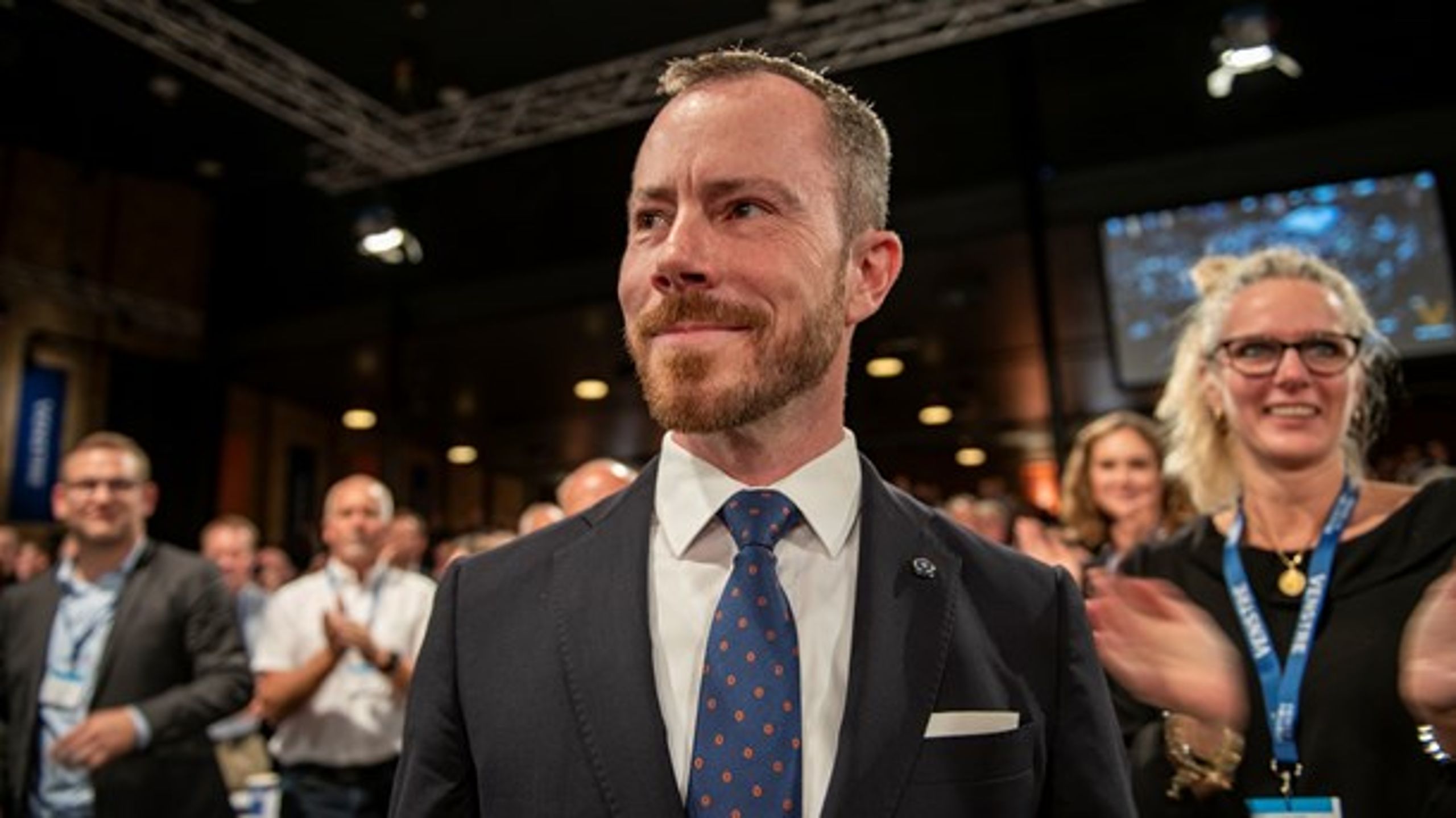 Jakob Ellemann-Jensen har ansat Jesper Kraft som ny særlig rådgiver.