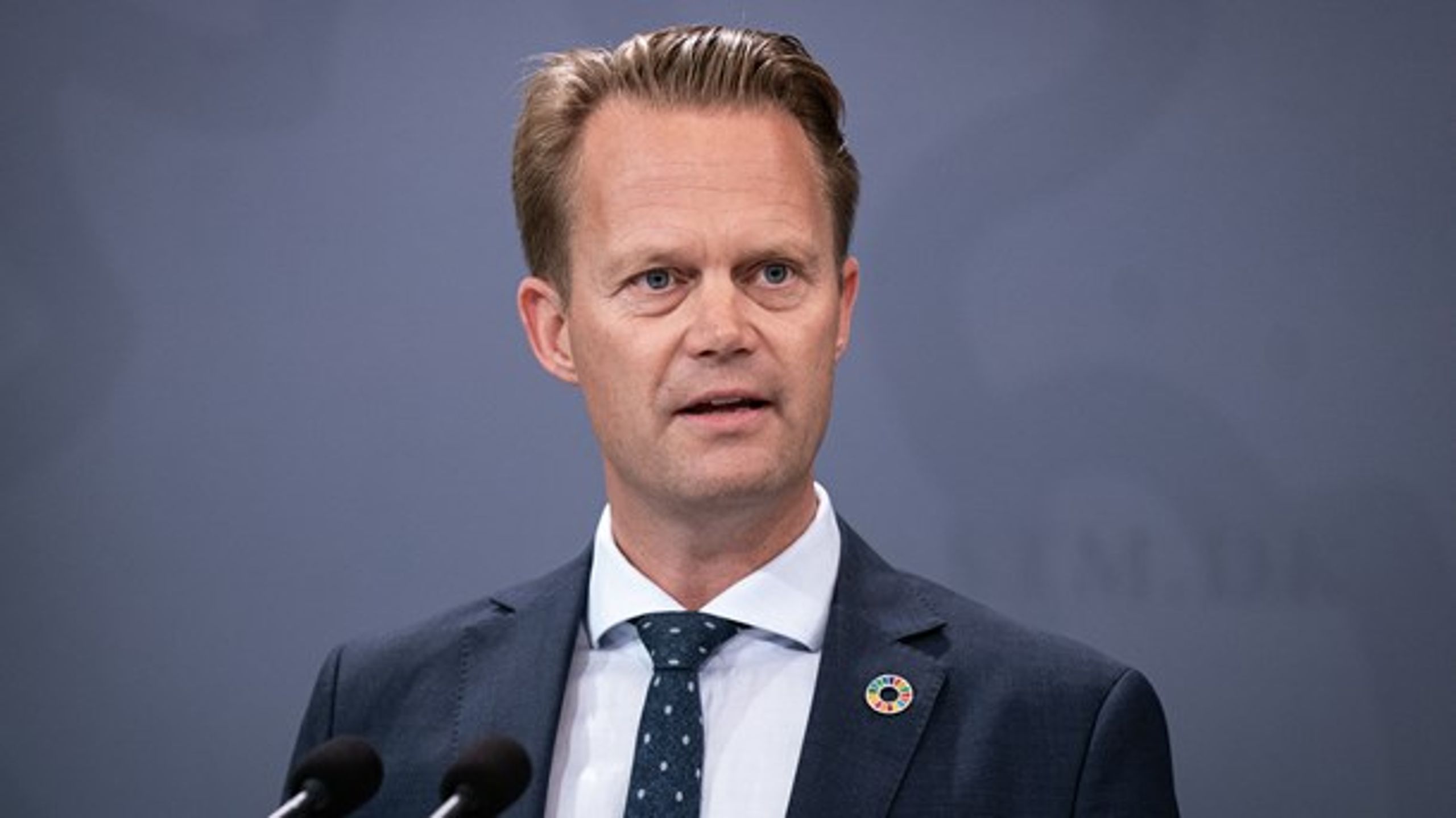 Udenrigsminister Jeppe Kofod (S) deltager i dag i et udenrigsministermøde i Bruxelles.&nbsp;