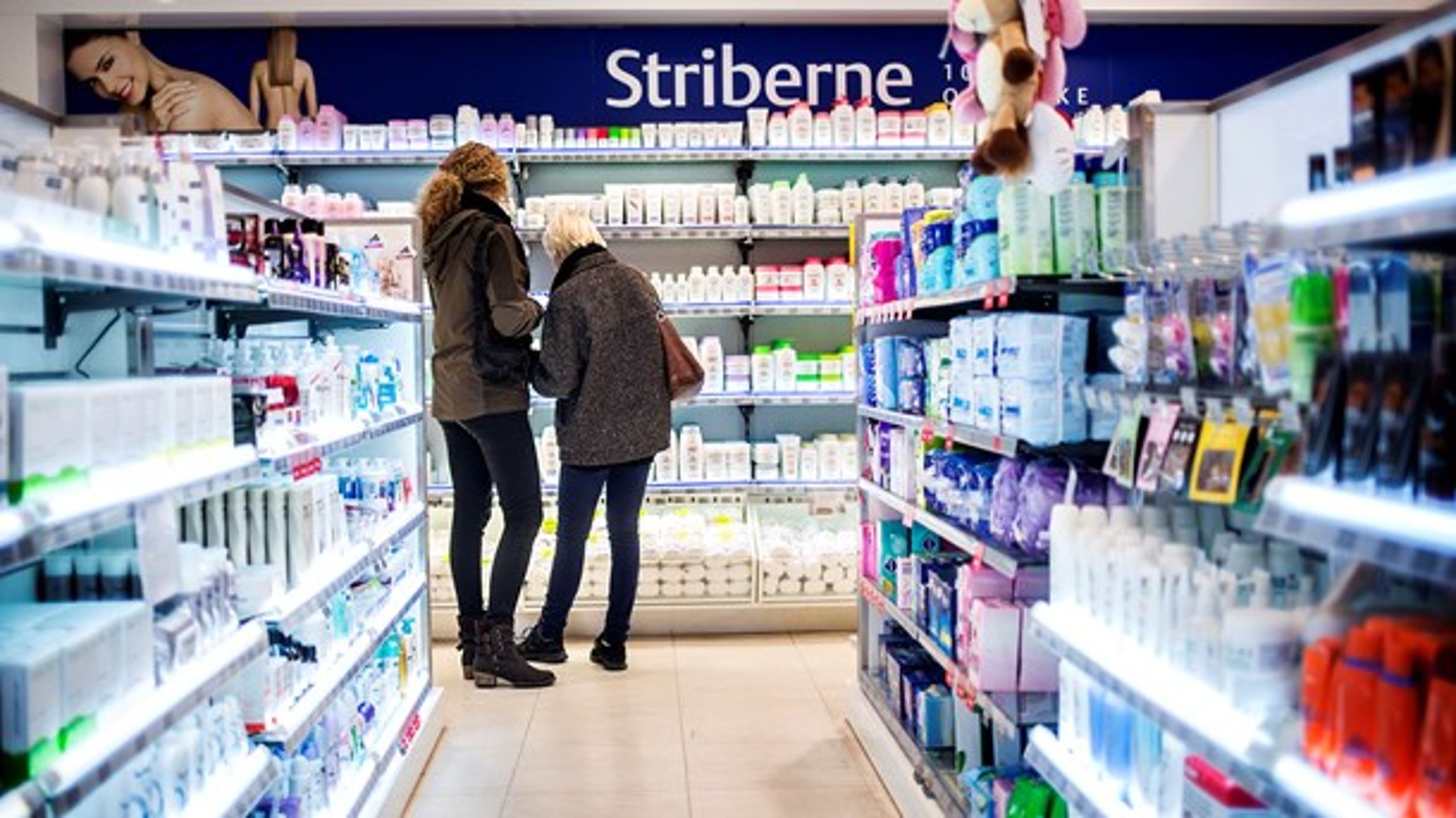 Forburgerrådet Tænk Kemi står bag kemiluppen, som er en mobil-app, der kan bruges til at scanne produkter for at få viden om indholdet af kemi.