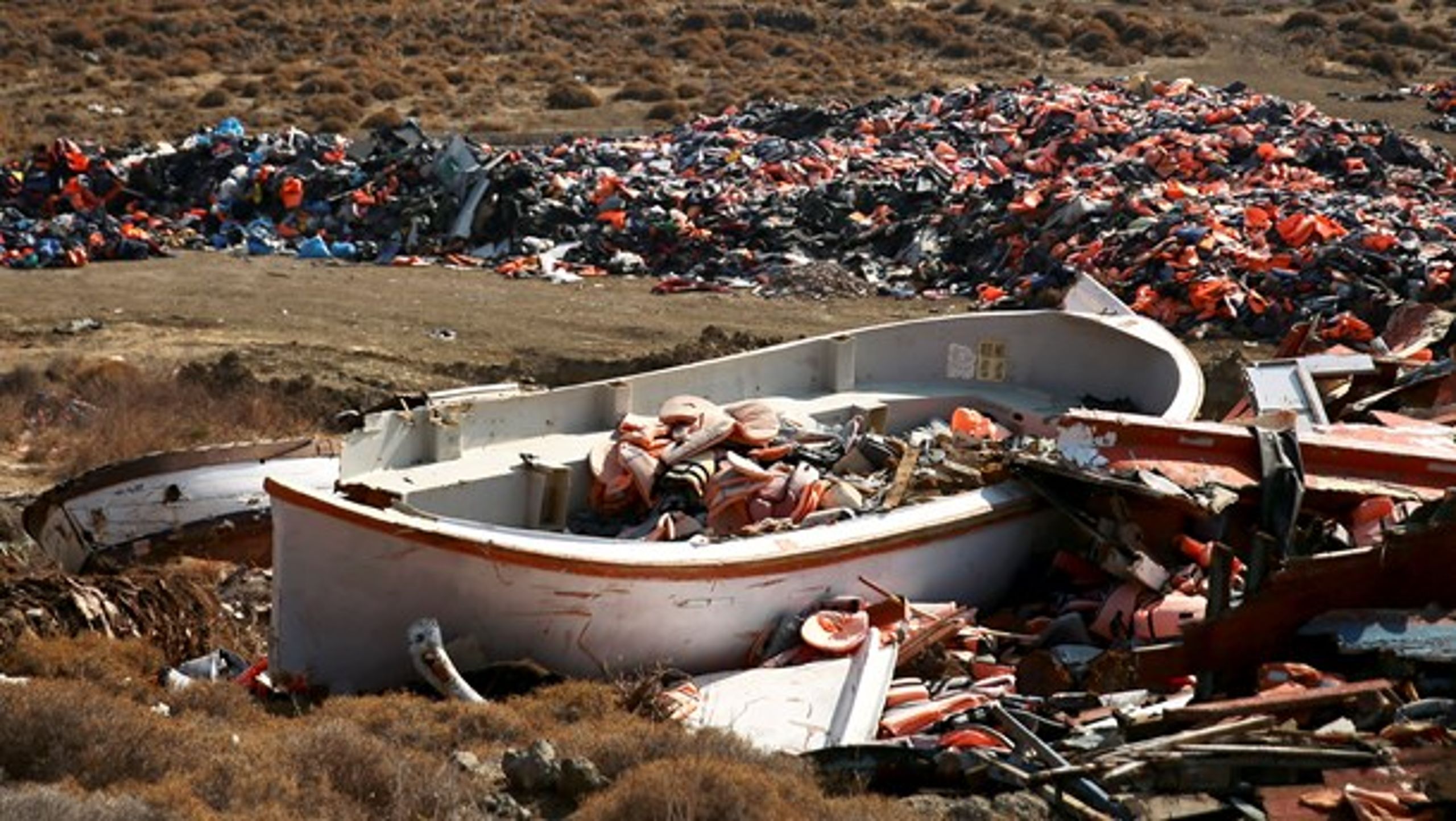 Da det har vist sig vanskeligt at opnå enighed om en omfordelingsordning, må de europæiske stater opnå enighed om konstruktive alternativer, der sikrer sikkerheden og værdigheden af de mennesker, som reddes til havs, skriver&nbsp;Eva Singer, Tim Whyte, med flere.