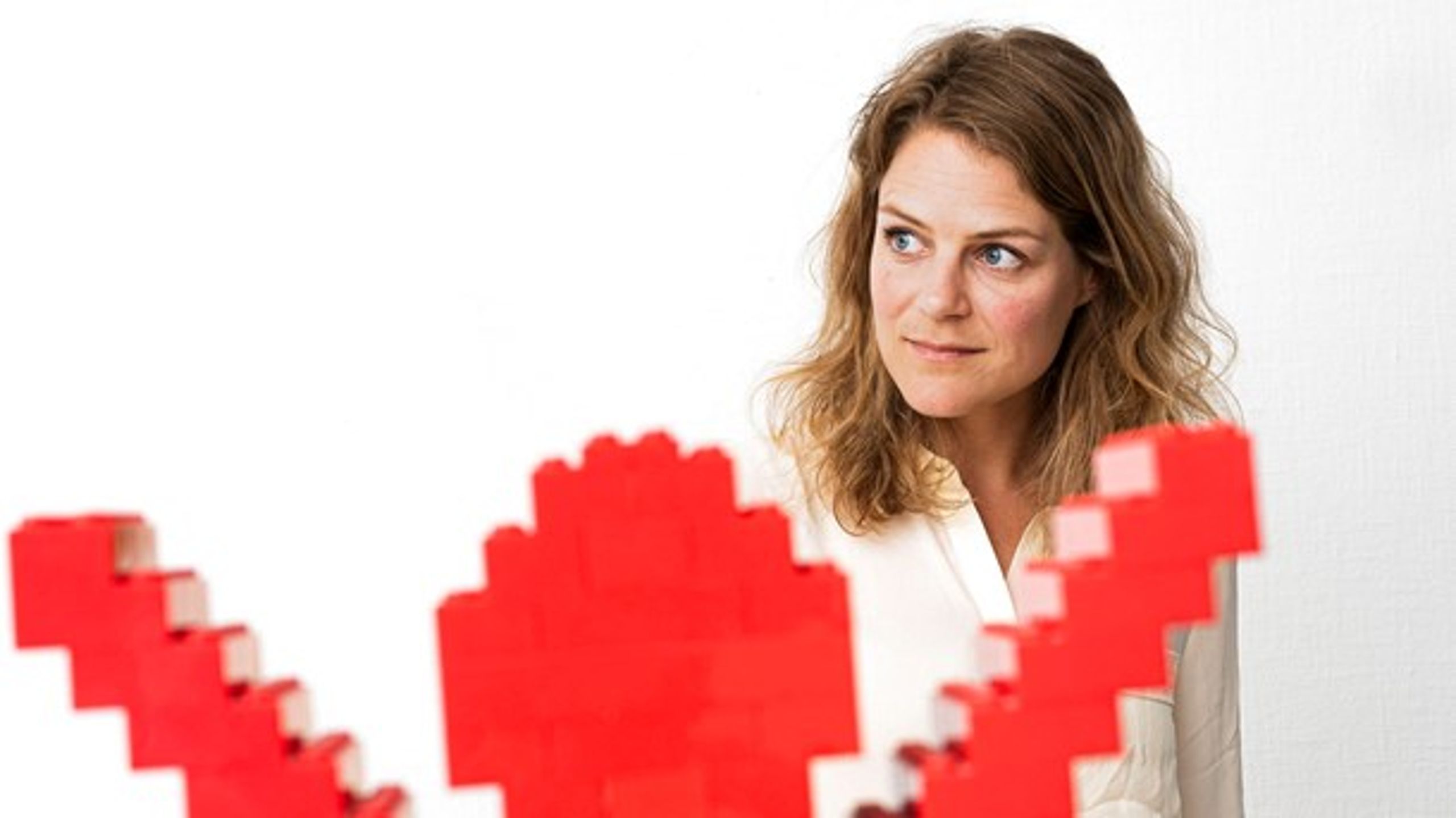 Johanne Schmidt-Nielsen, generalsekretær i Red Barnet, kalder regeringens børnetilskud "helt uforståelig".