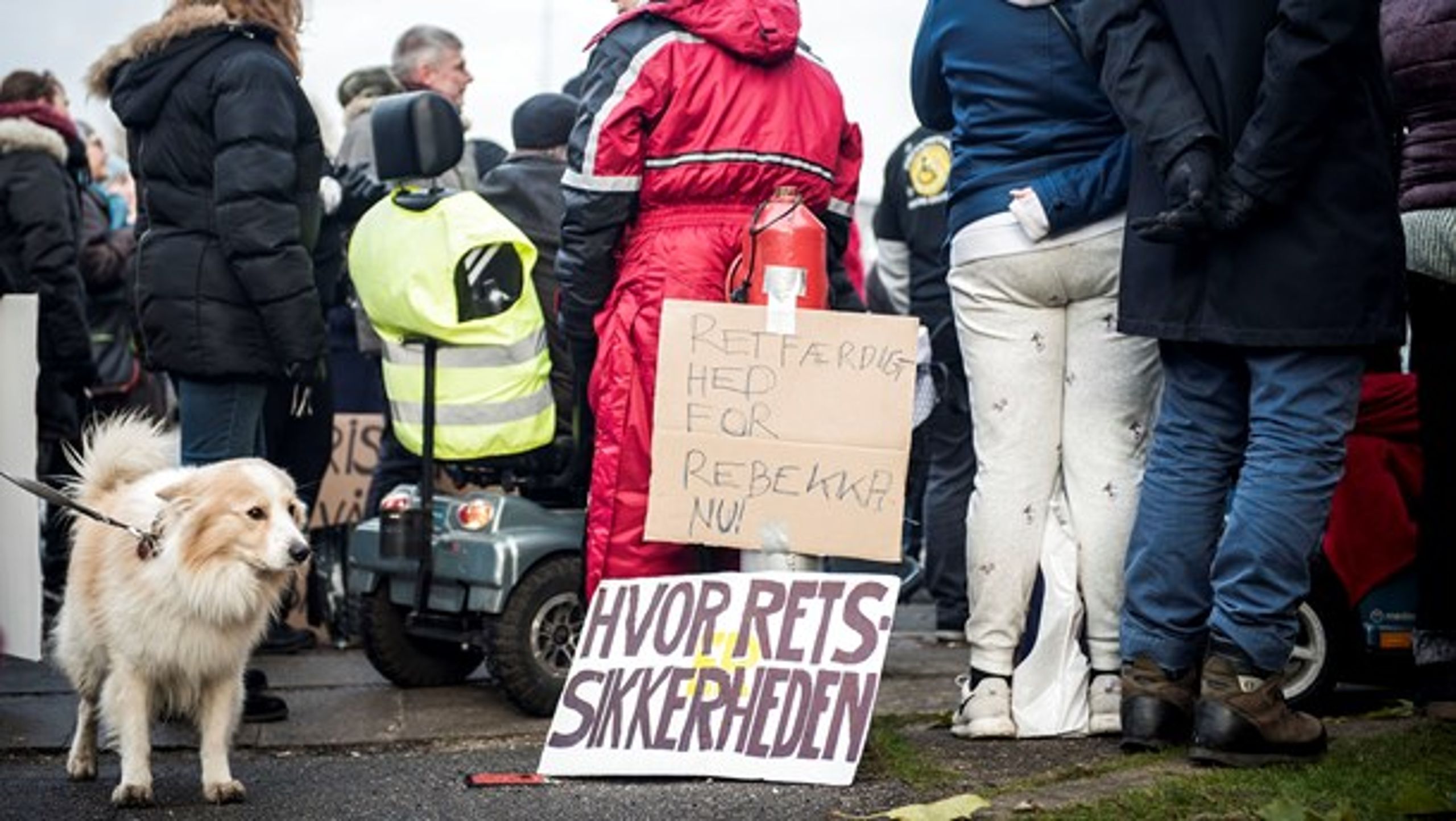 Det at sætte kommunerne til at administrere forsørgelsesordninger svarer til at sætte ræven til at vogte gæs, skriver&nbsp;Lena Dahl Møller og Sara Mujinovic.