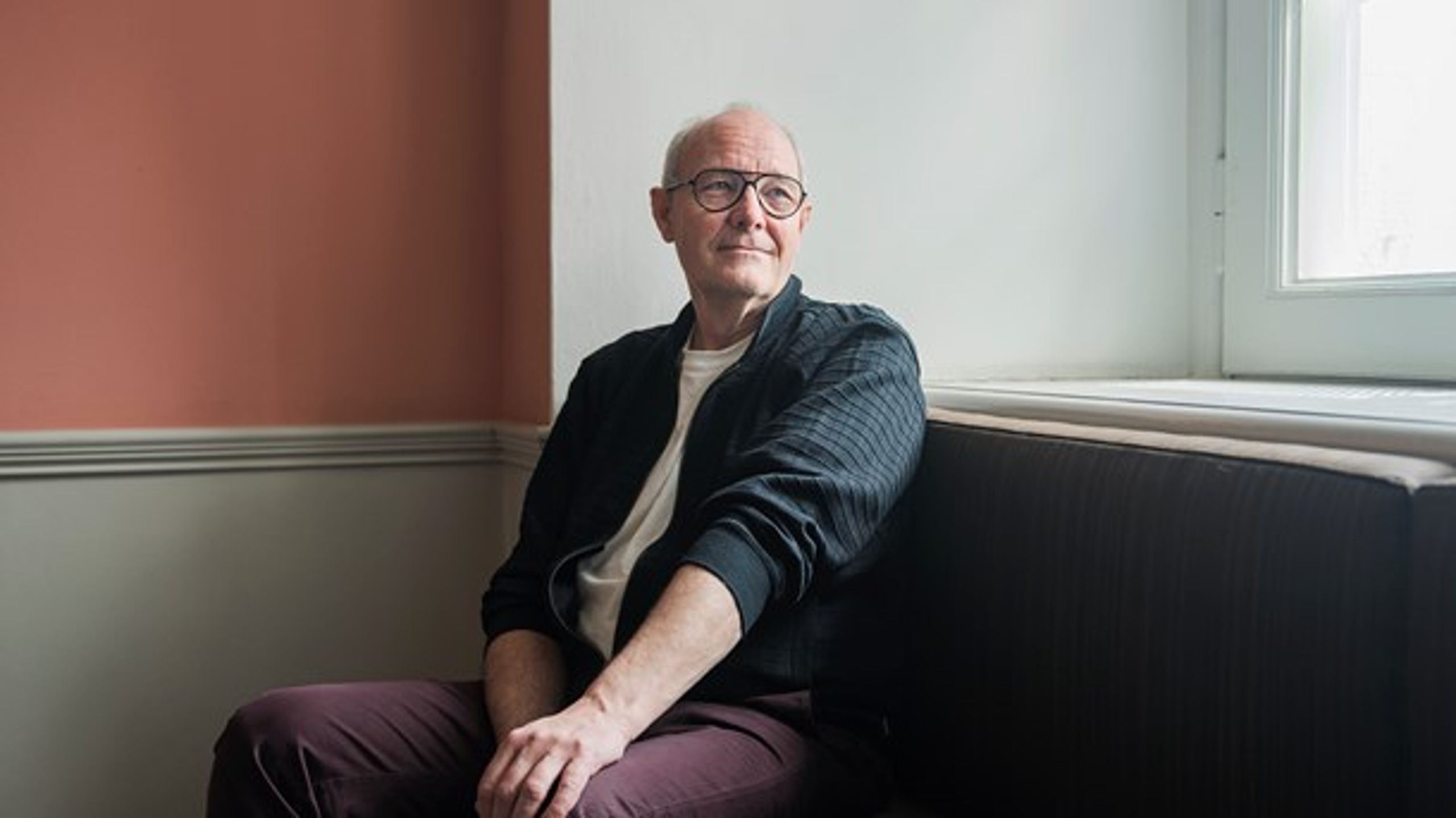 Indfør en vejbenyttelsesafgift, der kan betale for de afgiftsfri elbiler, opfordrer Henning Hyllested (EL).