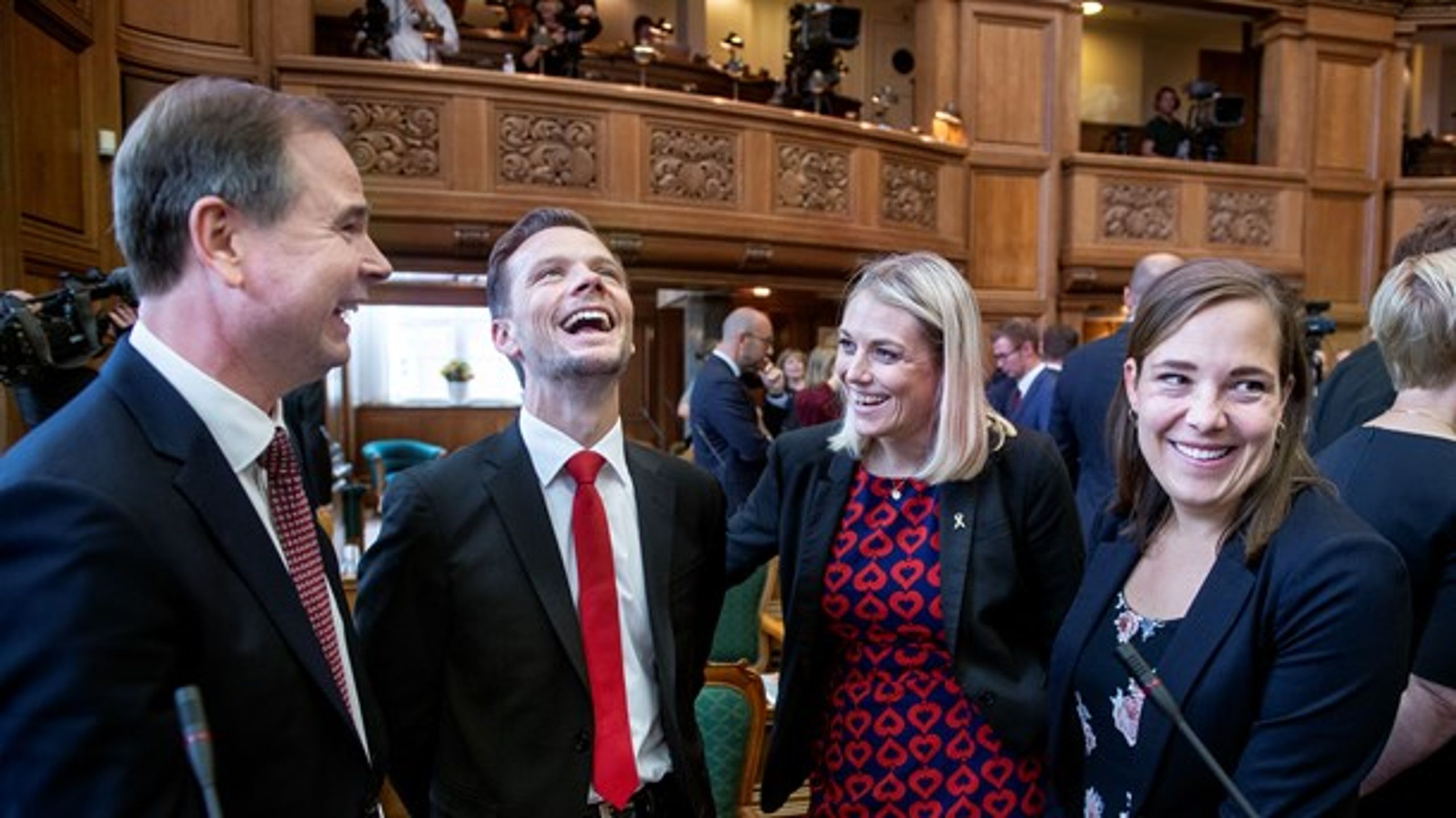 I ugens løb skal Nicolai Wammen have stemt sin finanslov igennem, Peter Hummelgaard skal i samråd om den frie bevægelighed i EU, Trine Bramsen skal tage stilling til krigsudredningen om Danmarks deltagelse i&nbsp;Irak-krigen, mens Astrid Krag skal i to samråd.