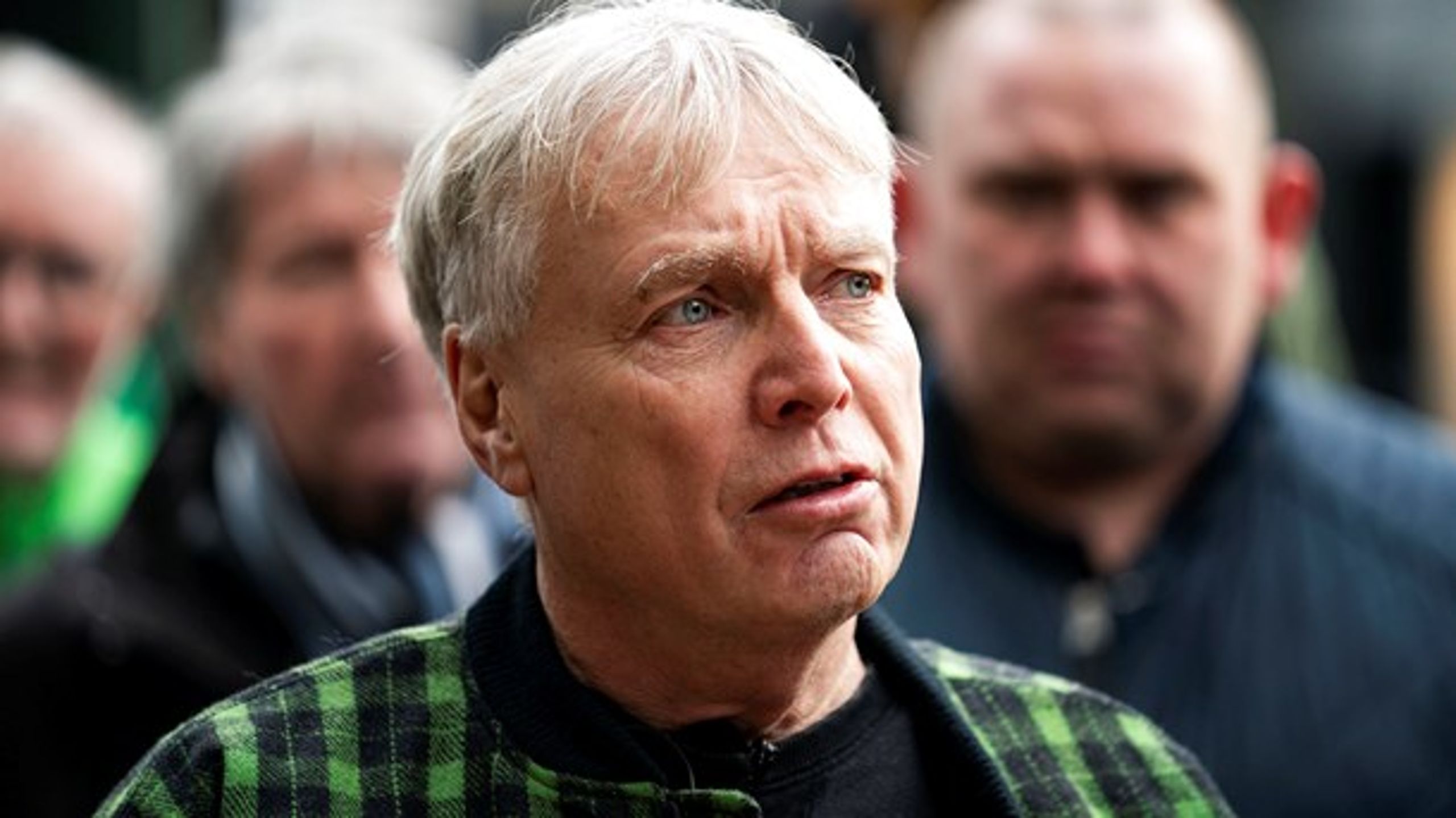 Morten Reimars reportagebog om Uffe Elbæk og valgkampen i 2019 er et regurlært scoop, skriver Jarl Cordua.&nbsp;