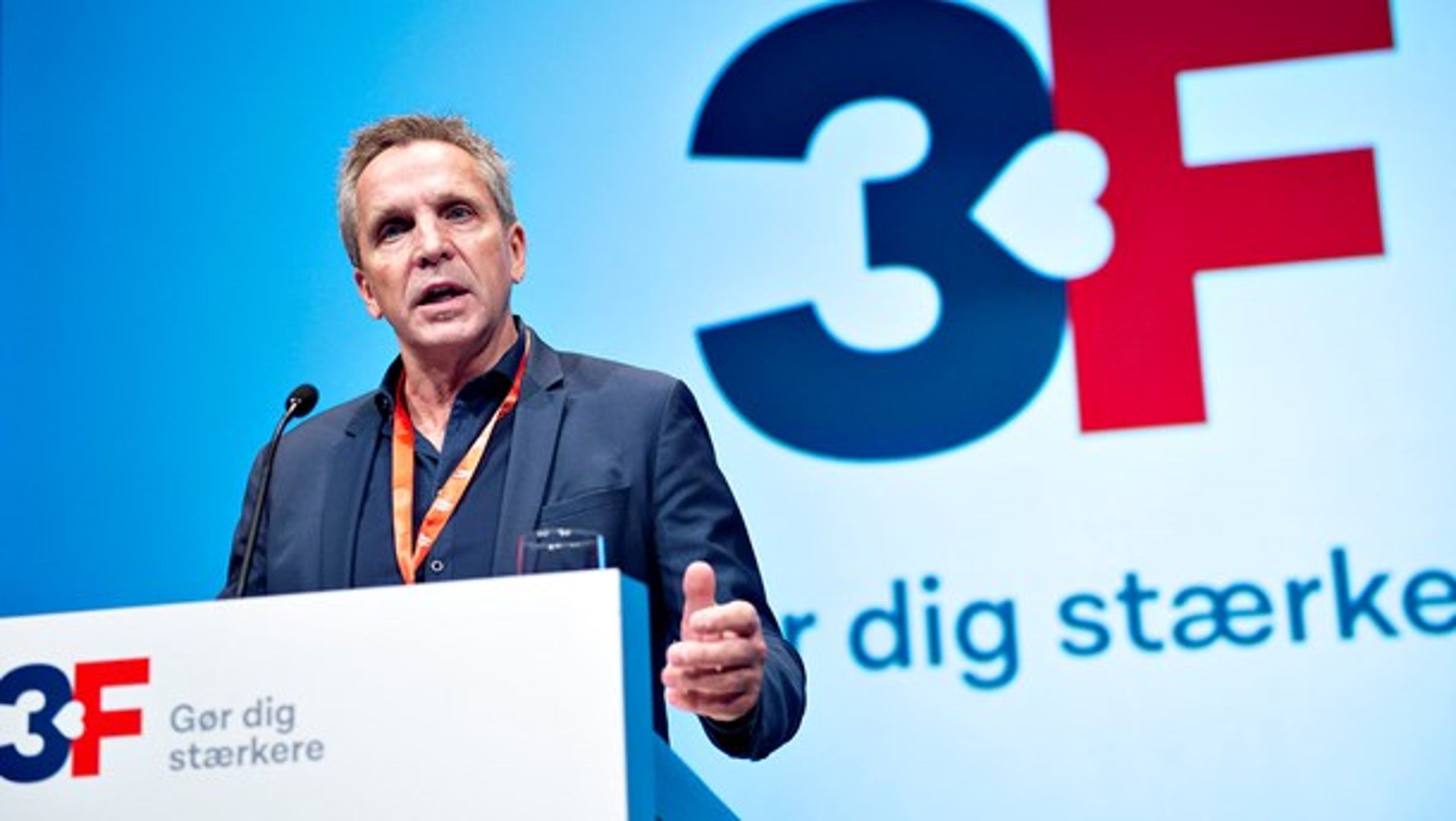 Mennesker, der i dag arbejder i de "gamle" brancher, skal have mulighed for at omstille sig og få efteruddannelse og nye job, skriver Per Christensen fra 3F.