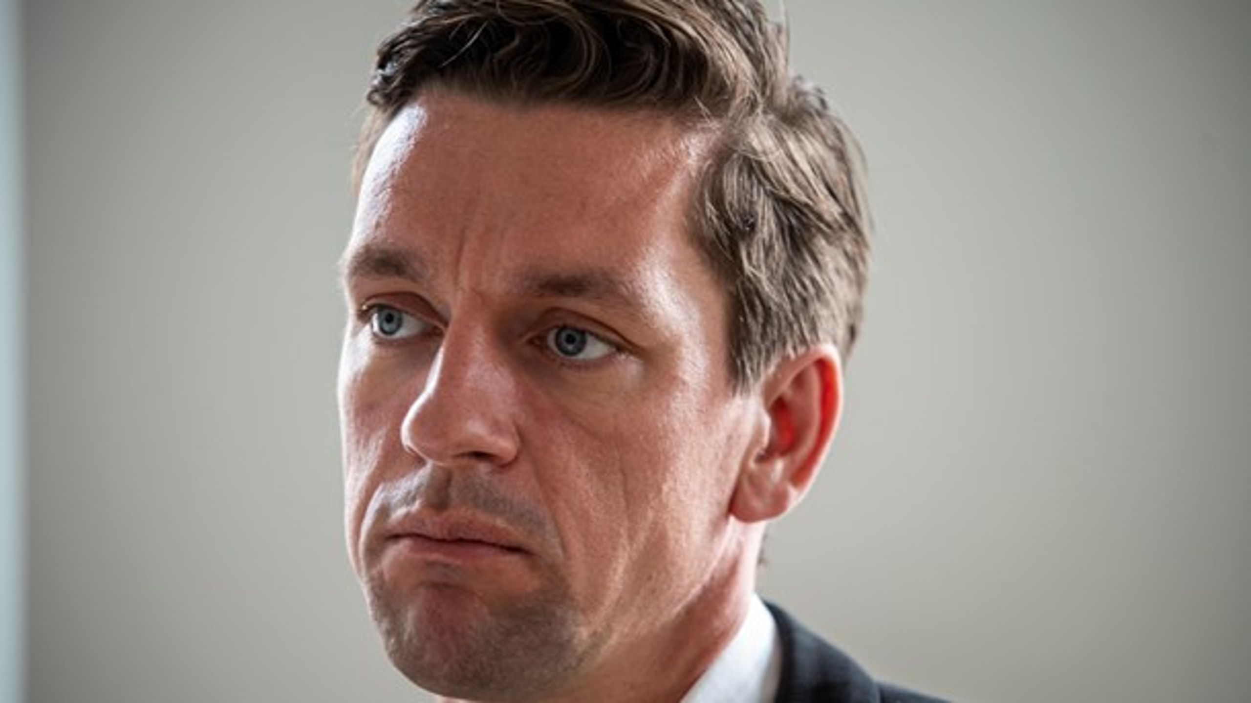 "I dag er desværre en god dag for udenlandske kapitalfonde, og det er en dårlig dag for alle os, der gerne vil bevare billige lejeboliger," siger boligministeren.