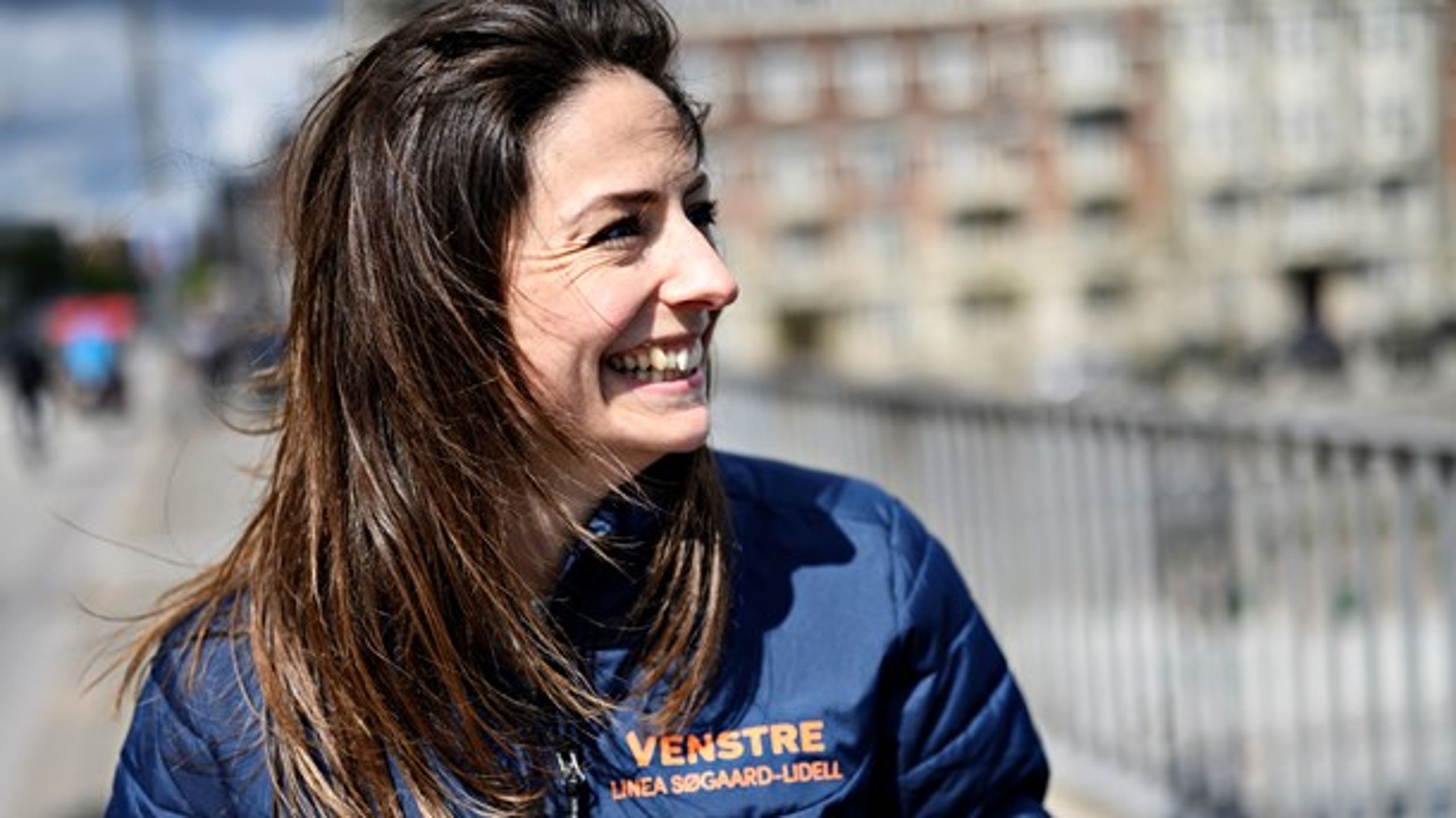 Efter Brexit har Danmark fået et ekstra mandat. Den plads indtager Linea Søgaard-Lidell samme uge, som hun blev mor.<br>