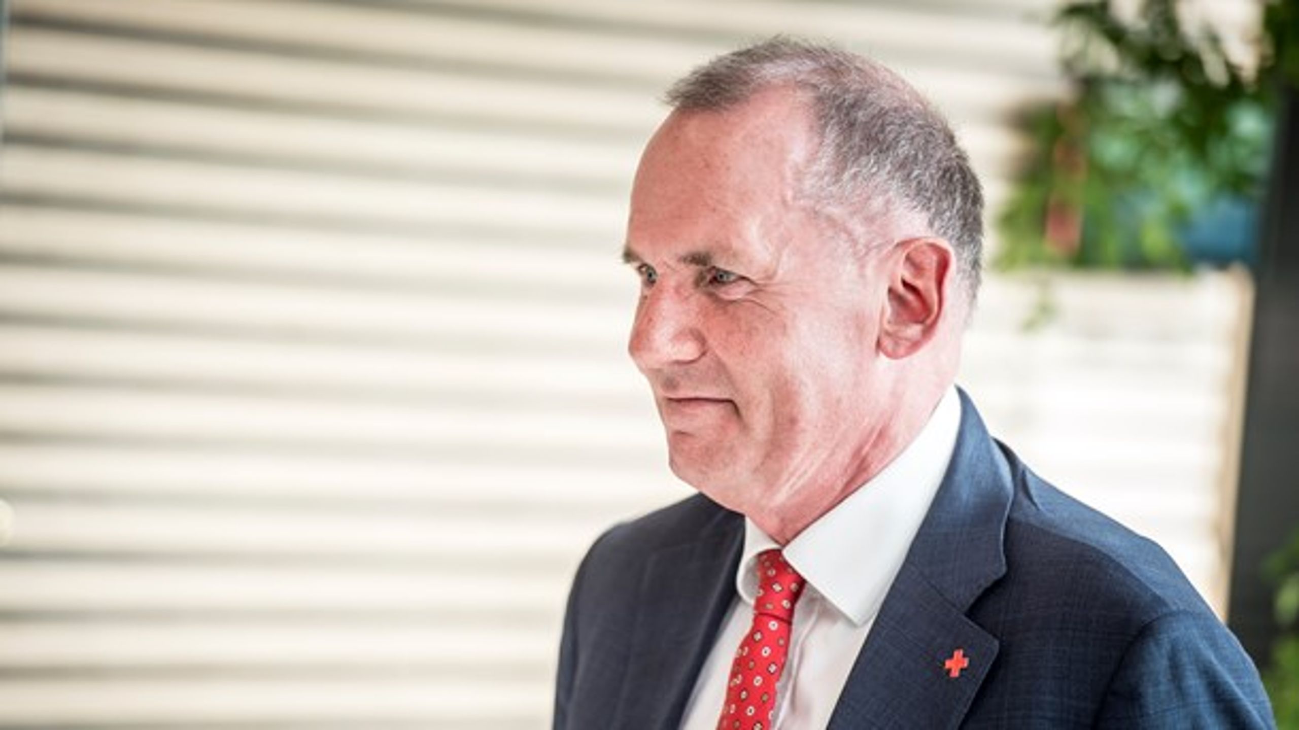 Vi kan ikke hjælpe socialt udsatte ud af ensomhed ved kun at se på socialområdet. Det kræver en koordineret indsats på tværs af fagområder, skriver Røde Kors' generalsekretær.&nbsp;