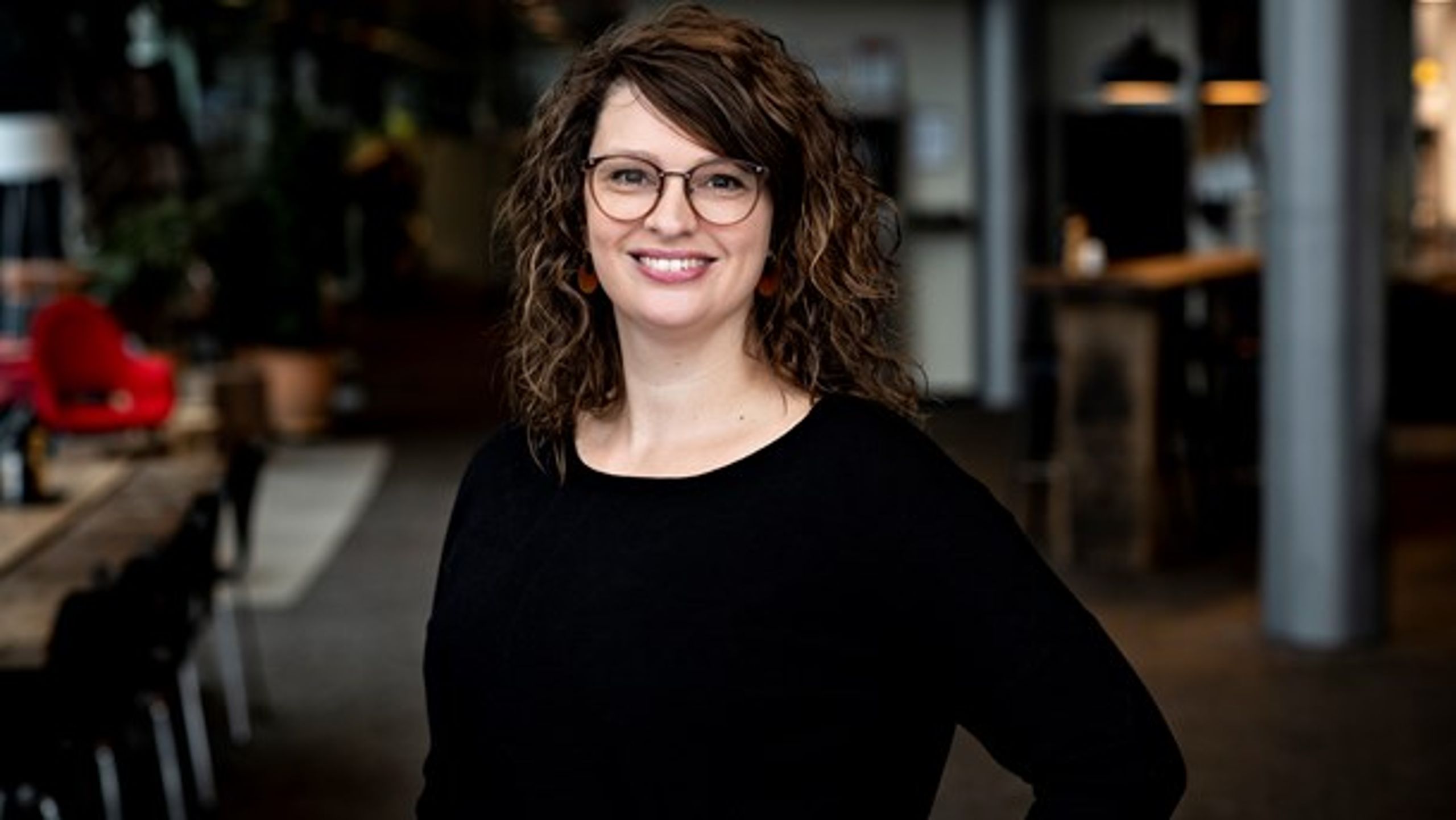Det kønsopdelte arbejdsmarked kræver både handling på arbejdspladserne, hvor alle føler sig velkommen, men også på uddannelser og i dagpleje, skriver Majbrit Berlau.