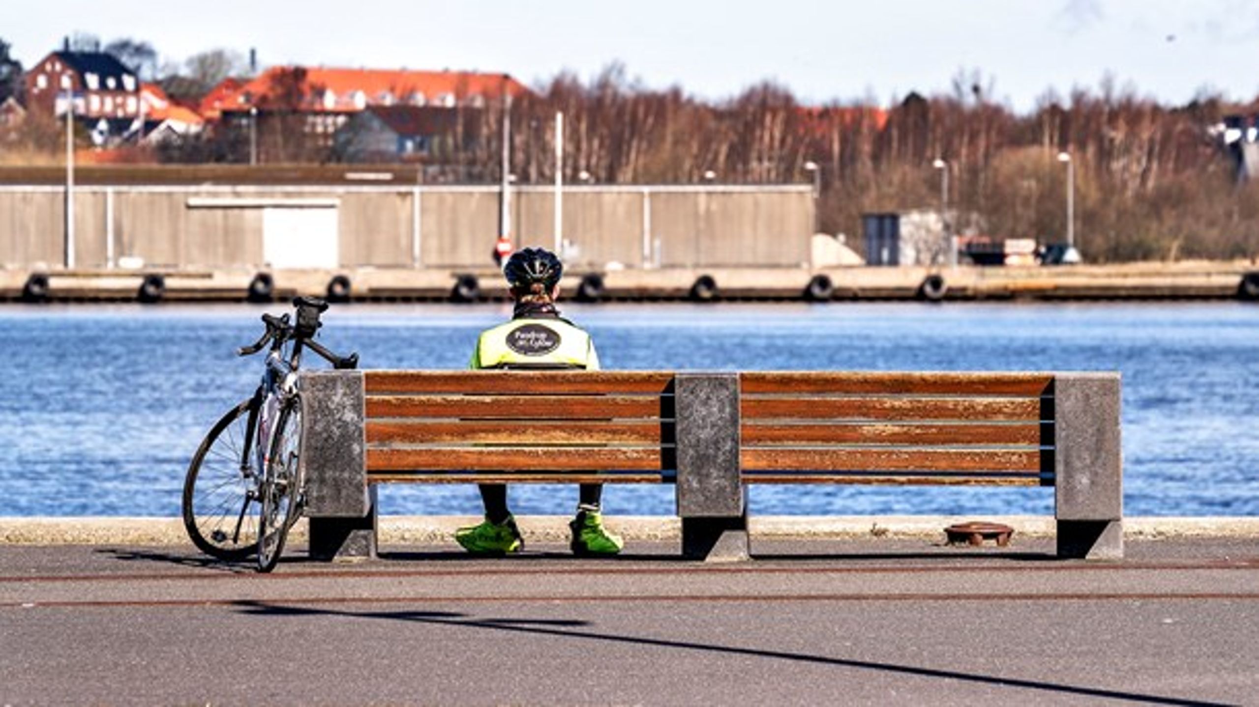 Halvdelen af virksomhederne har sendt medarbejderne hjem med besked om at afvikle ferie eller afspadsering. Mange har dog også kig på den nye lønkompensationsordning.